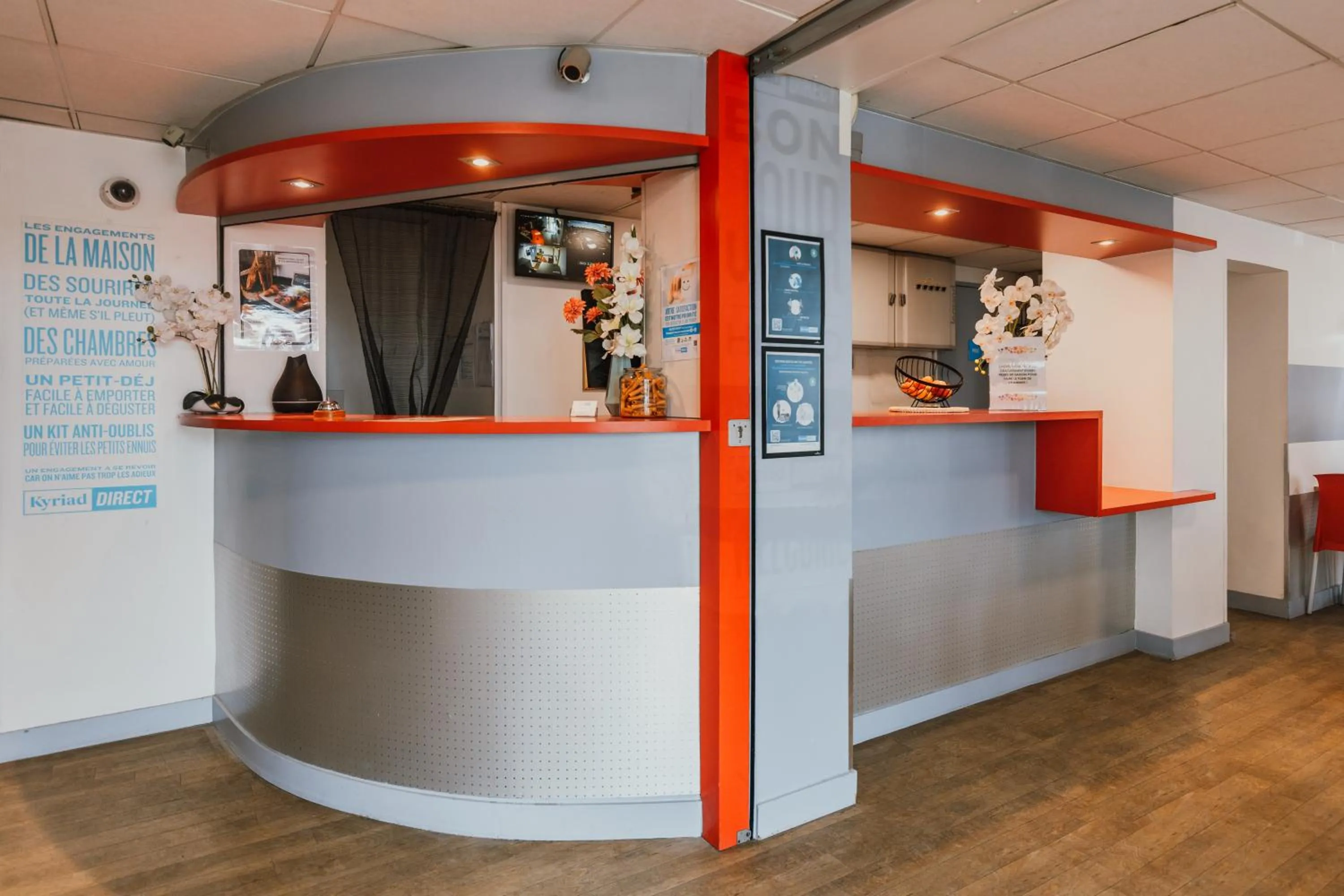 Lobby or reception in Kyriad Direct Bordeaux Est Lormont