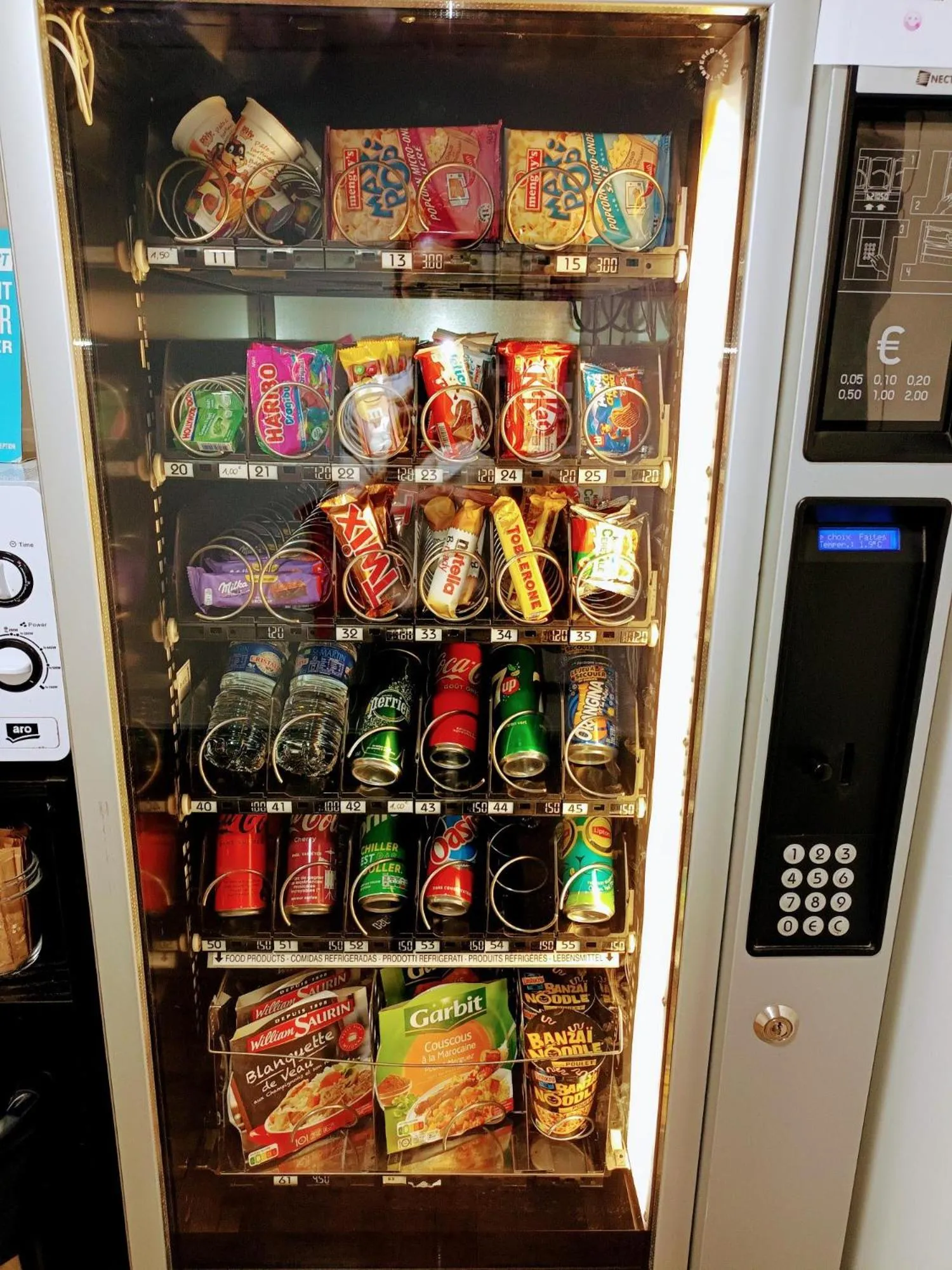 vending machine in Kyriad Direct Bordeaux Est Lormont