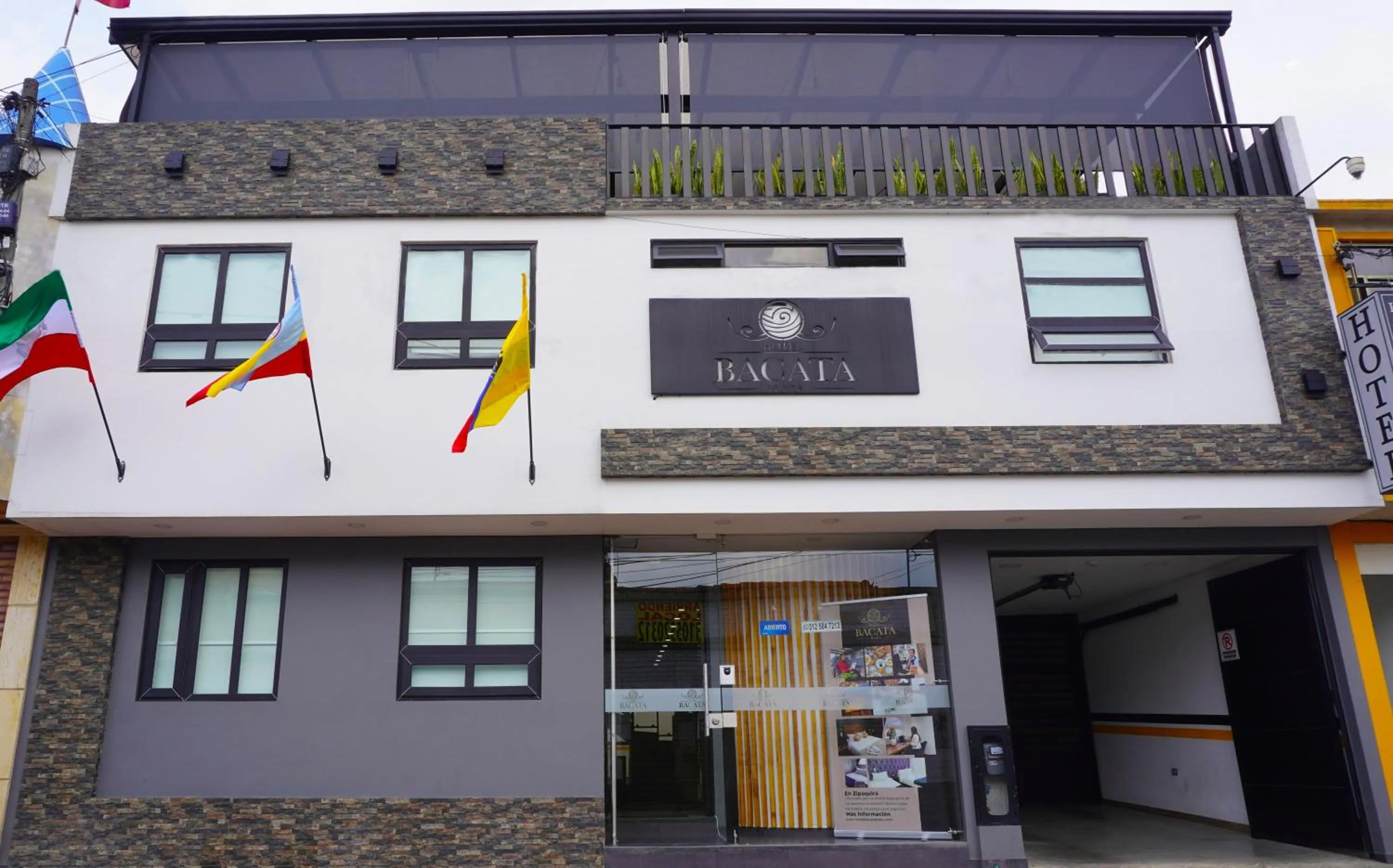 Property building in Hotel Bacata Plaza