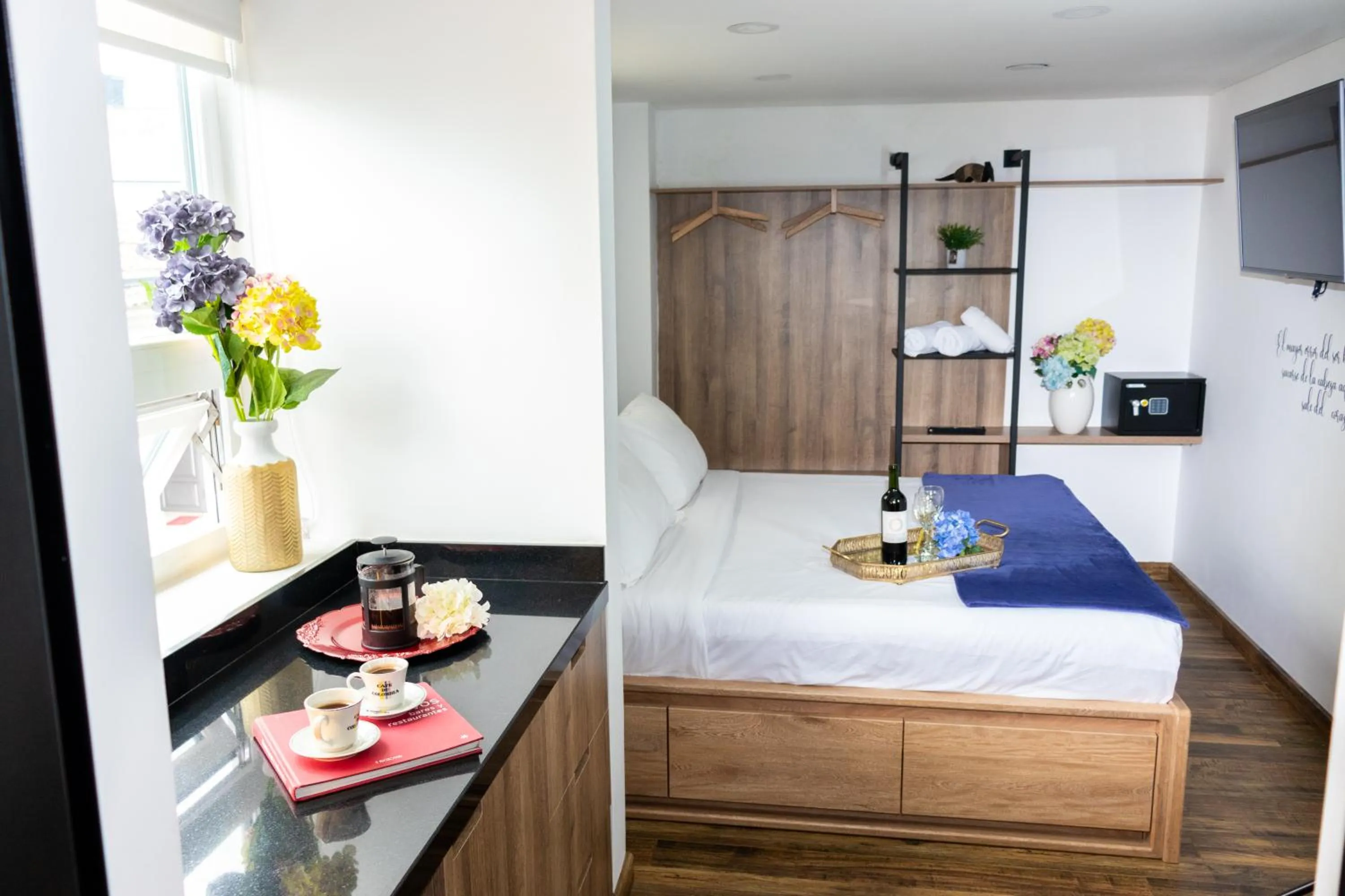 oven, Bed in Hotel Bacata Plaza