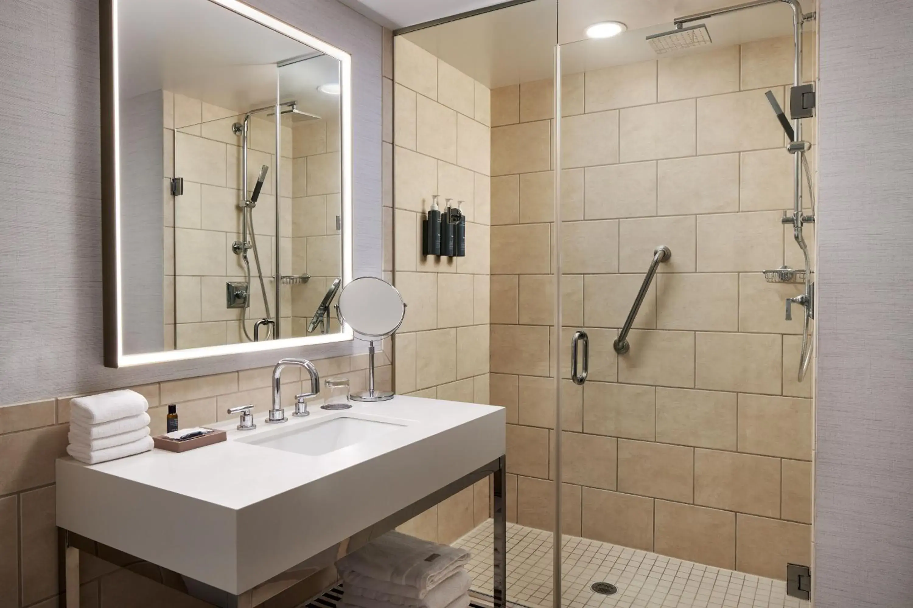 Traditional King Room - Hearing Accessible in The Westin Richmond Traditional King Room - Hearing Accessible in The Westin Richmond