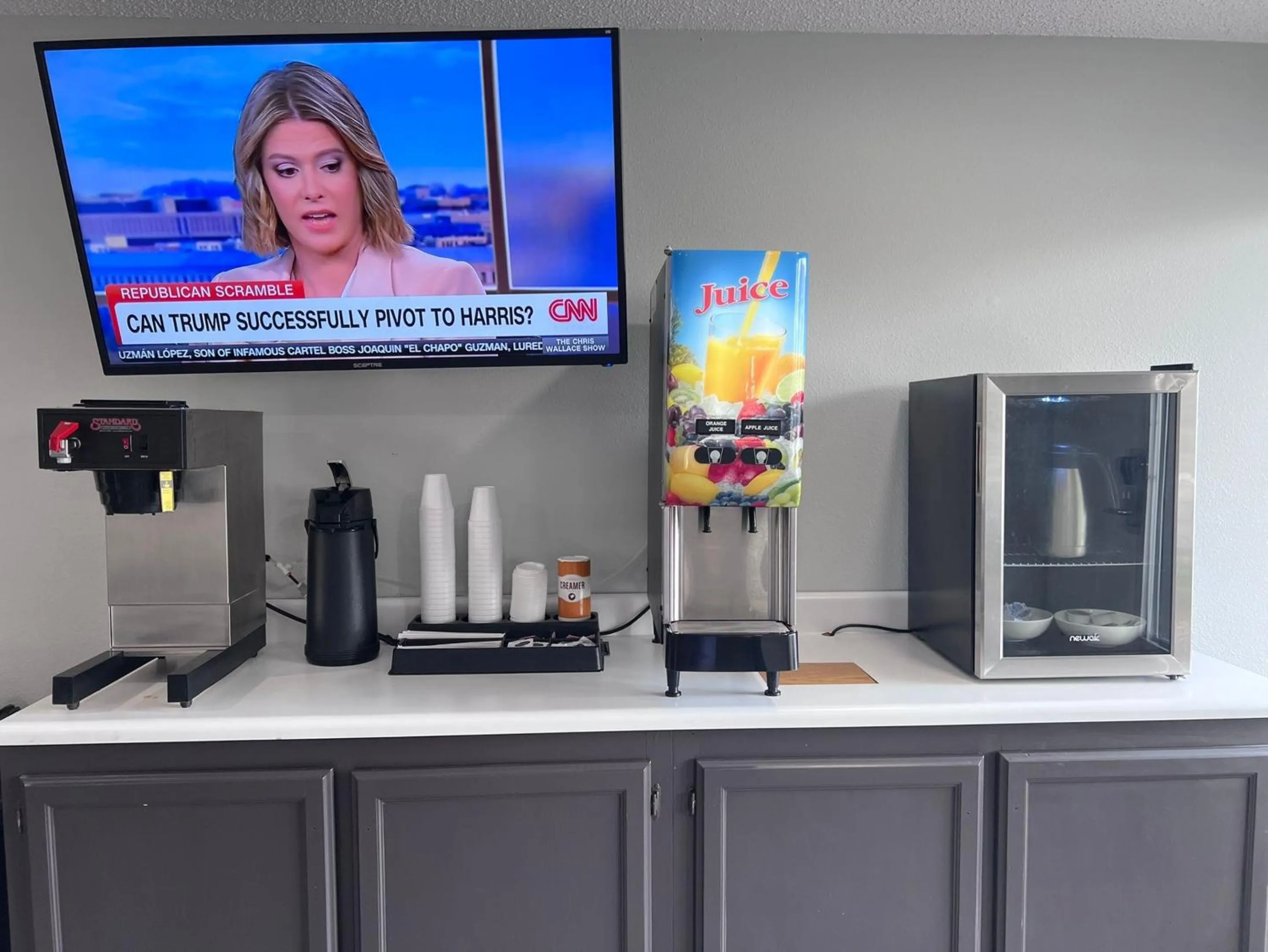 Breakfast in Crestview Inn