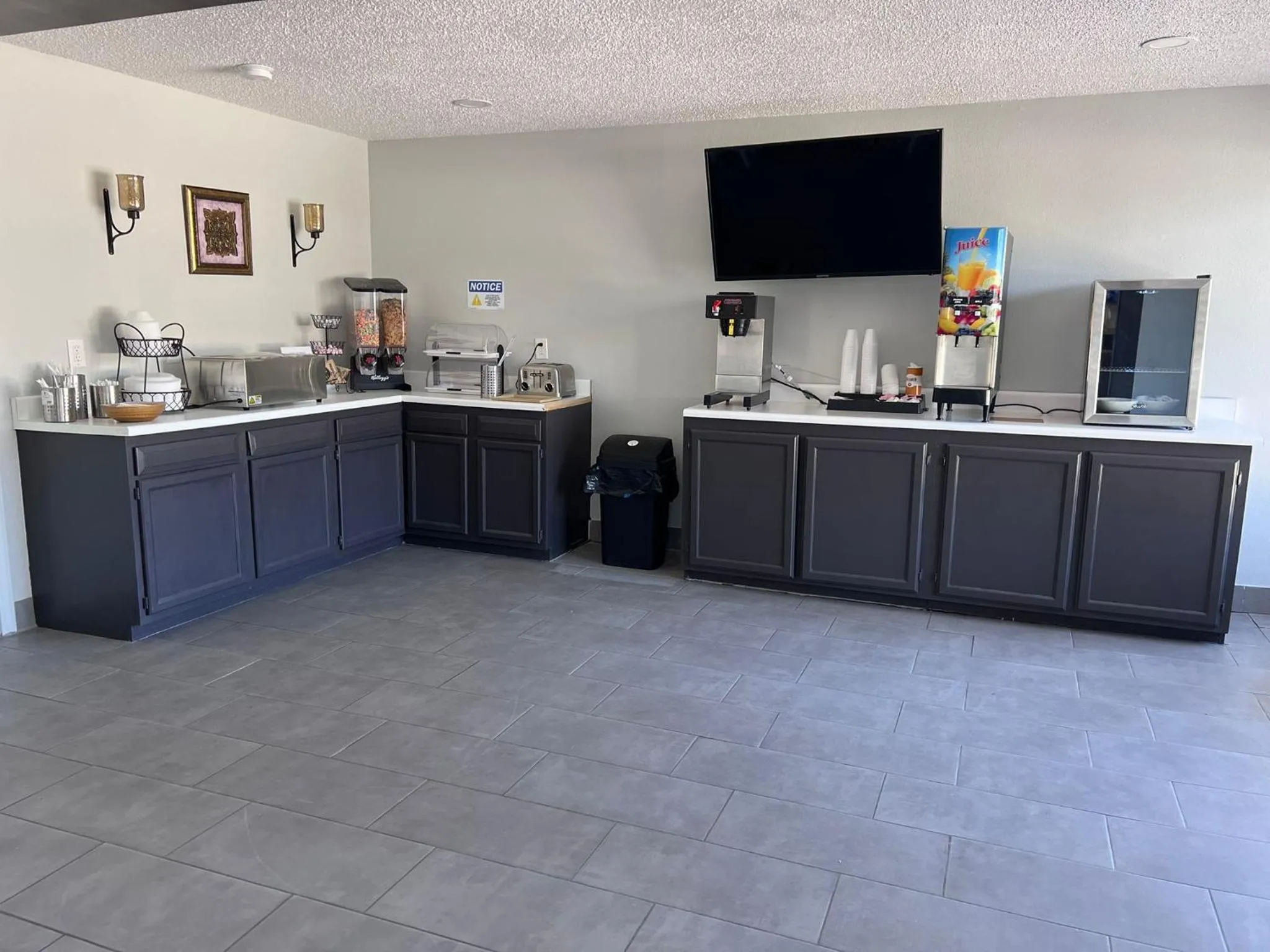 Breakfast in Crestview Inn