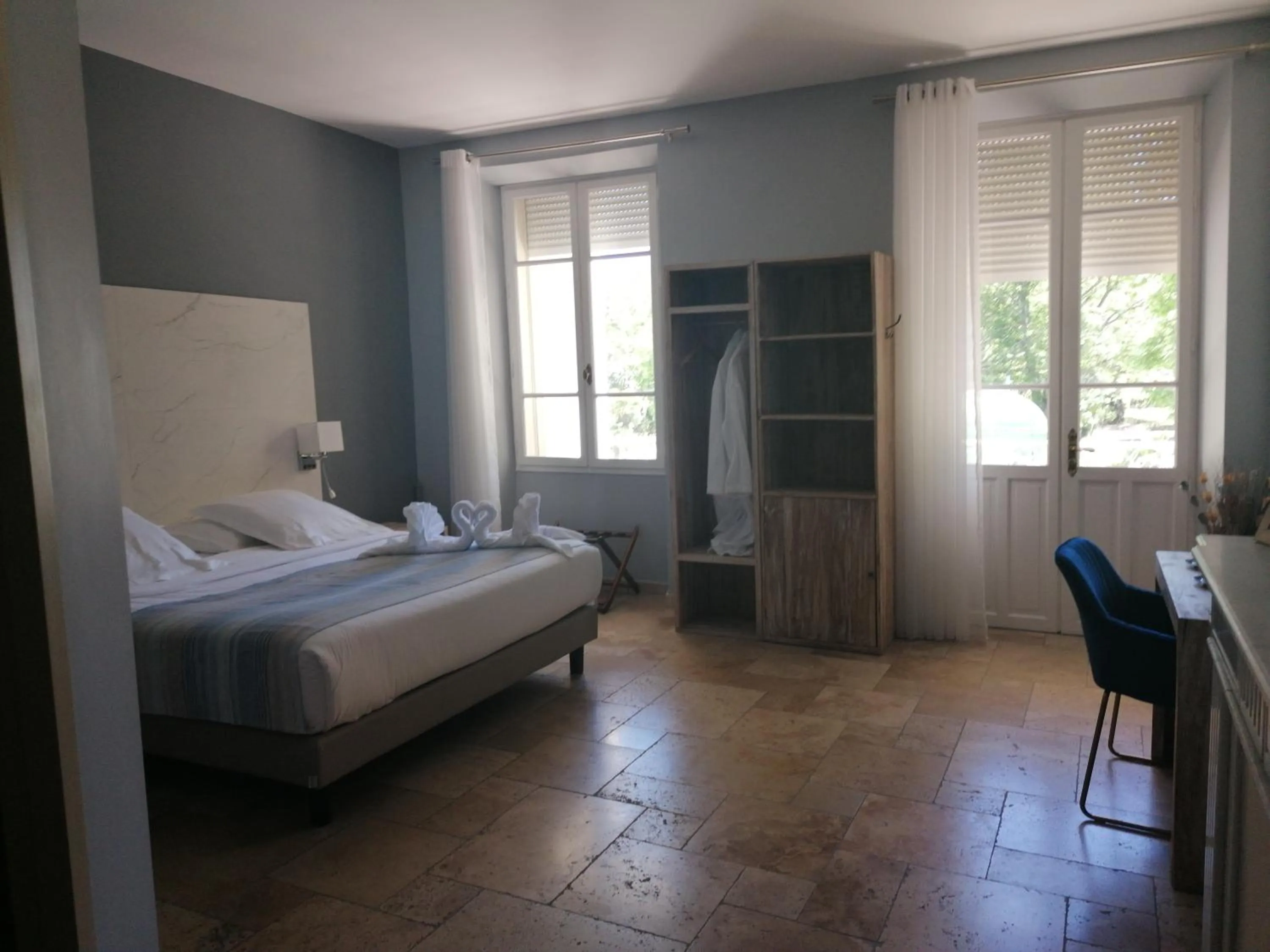 Bed in DOMAINE DE LA NERTHE- HOTEL PROVENCE MEDITERRANEE