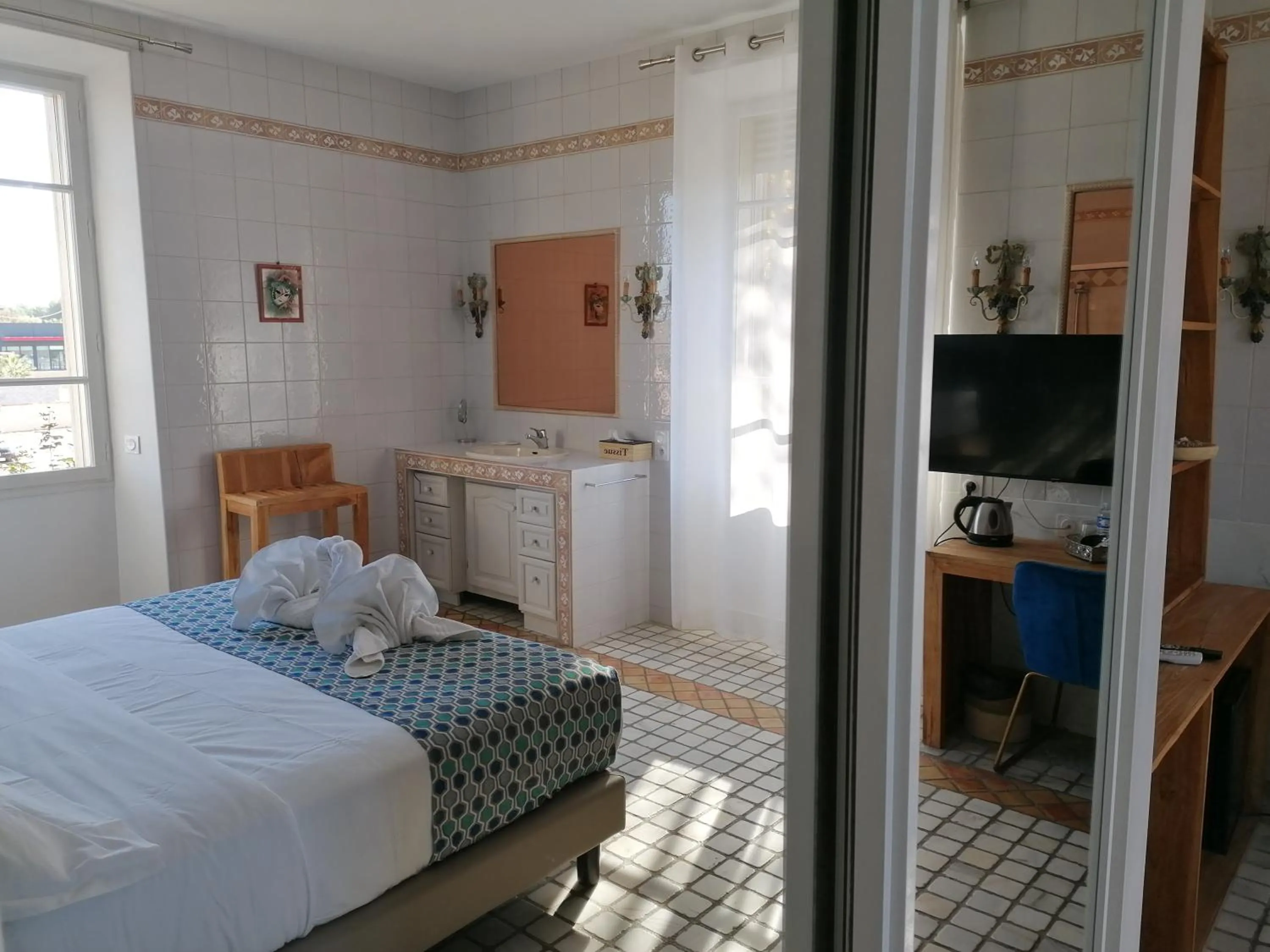 Bed in DOMAINE DE LA NERTHE- HOTEL PROVENCE MEDITERRANEE