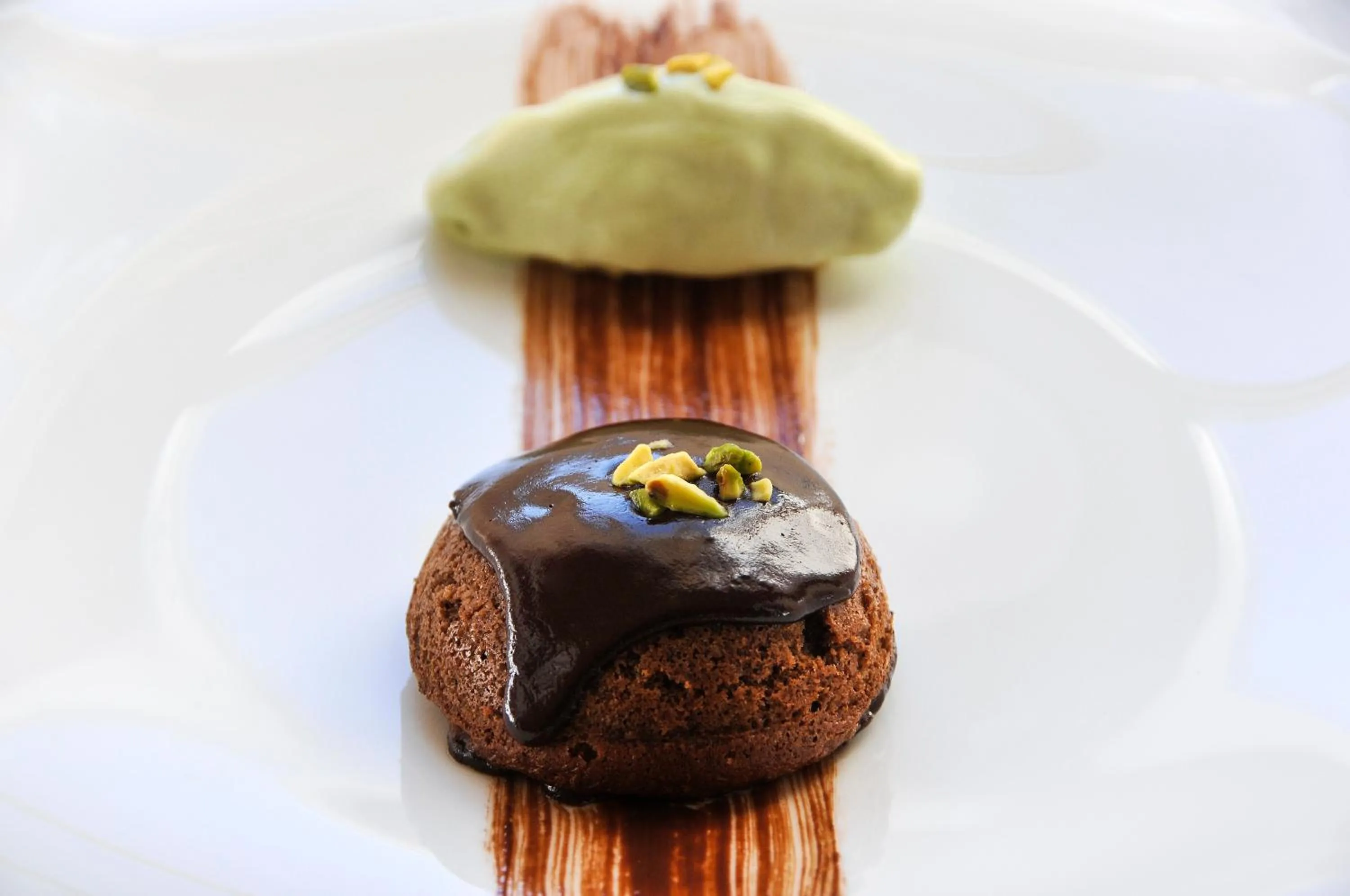 Restaurant/places to eat in Logis Hôtel Restaurant Château Bellevue