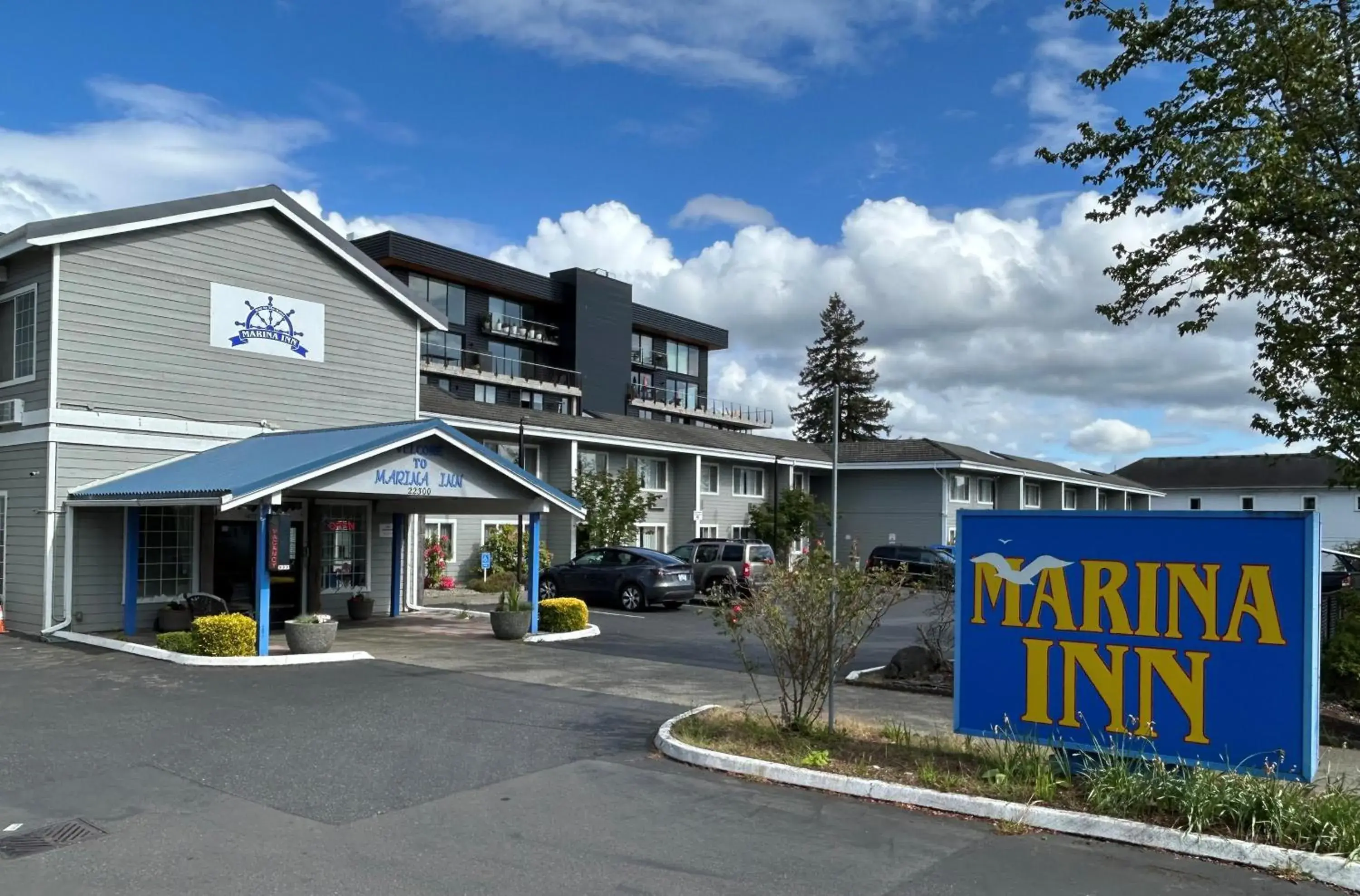 Property building in Marina Inn Des Moines / SeaTac Property building in Marina Inn Des Moines / SeaTac