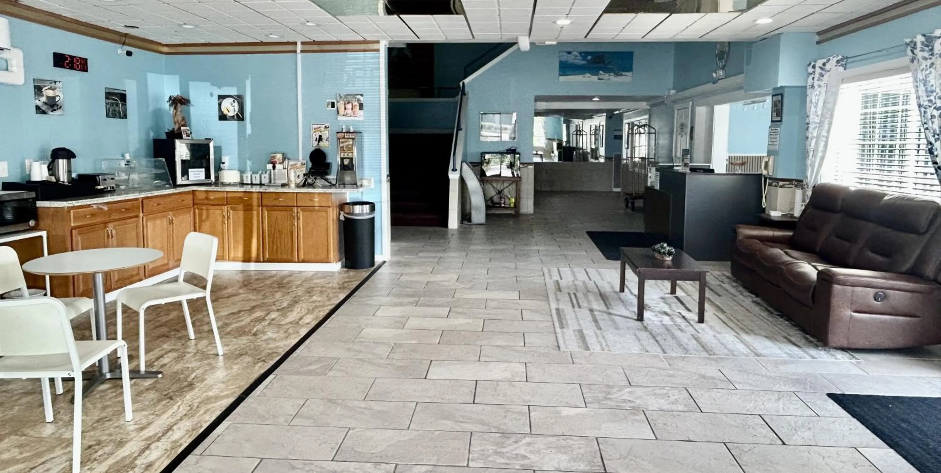 Lobby or reception in Marina Inn Des Moines / SeaTac