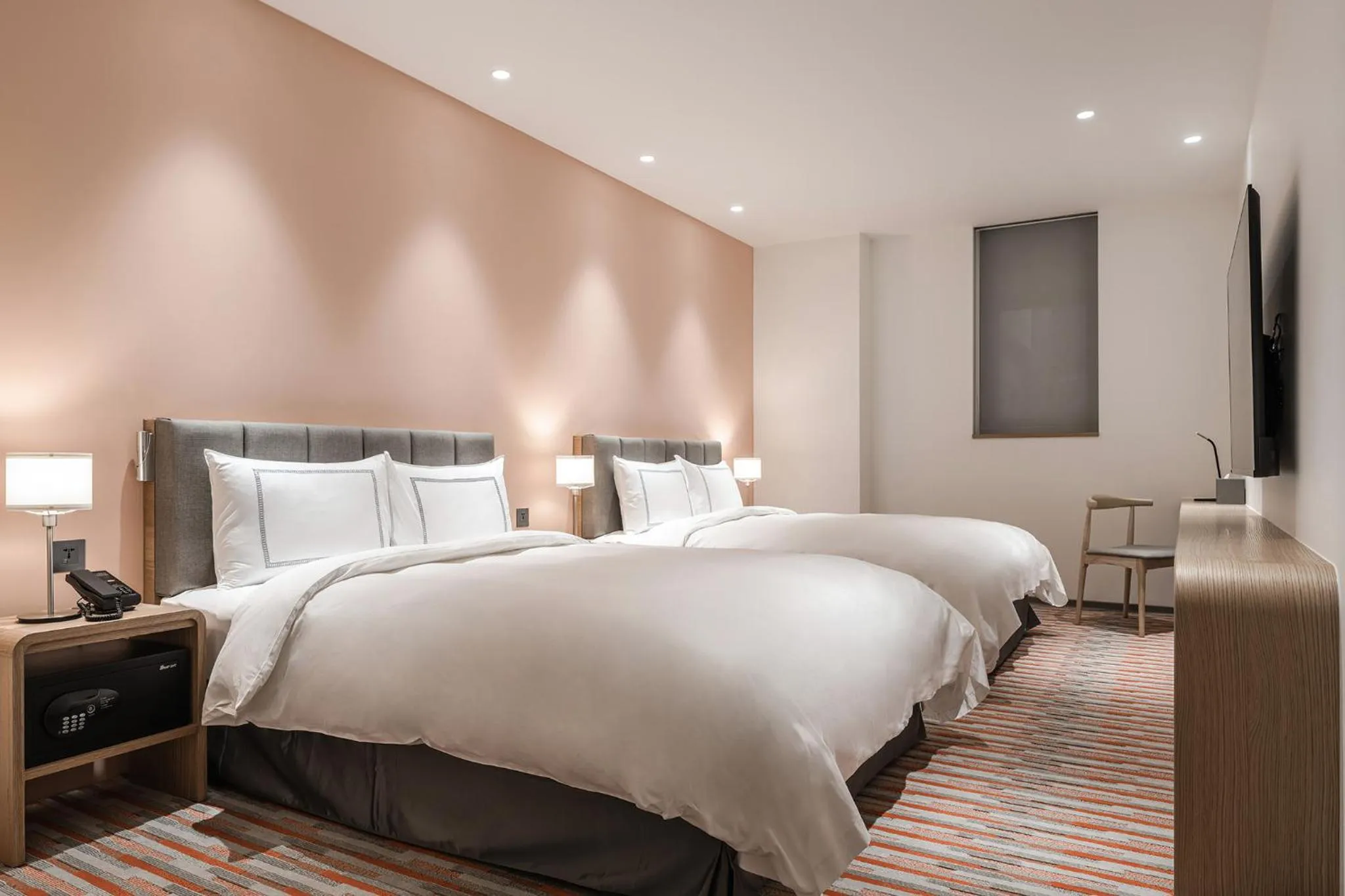 Bed in Phoenix Hotel Taichung