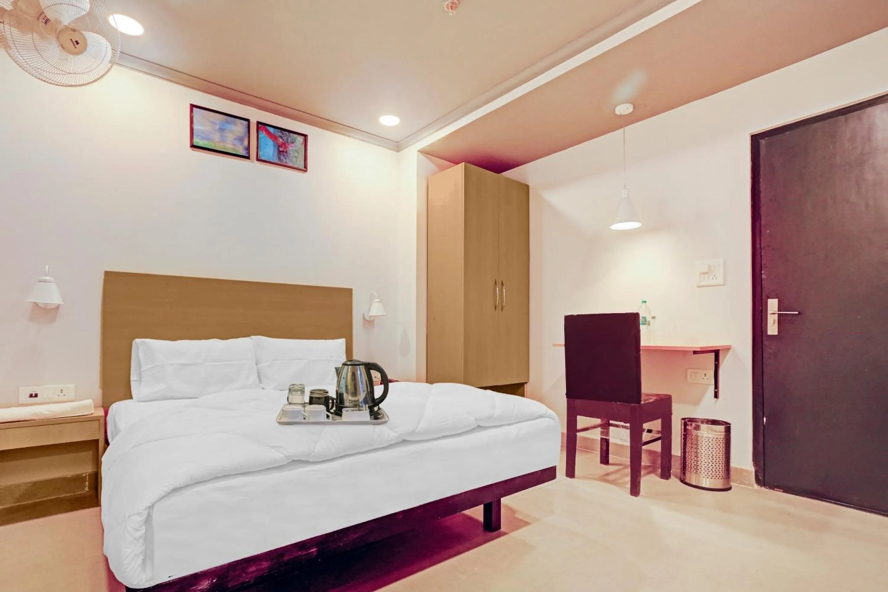 Bedroom in Collection O One Hotel