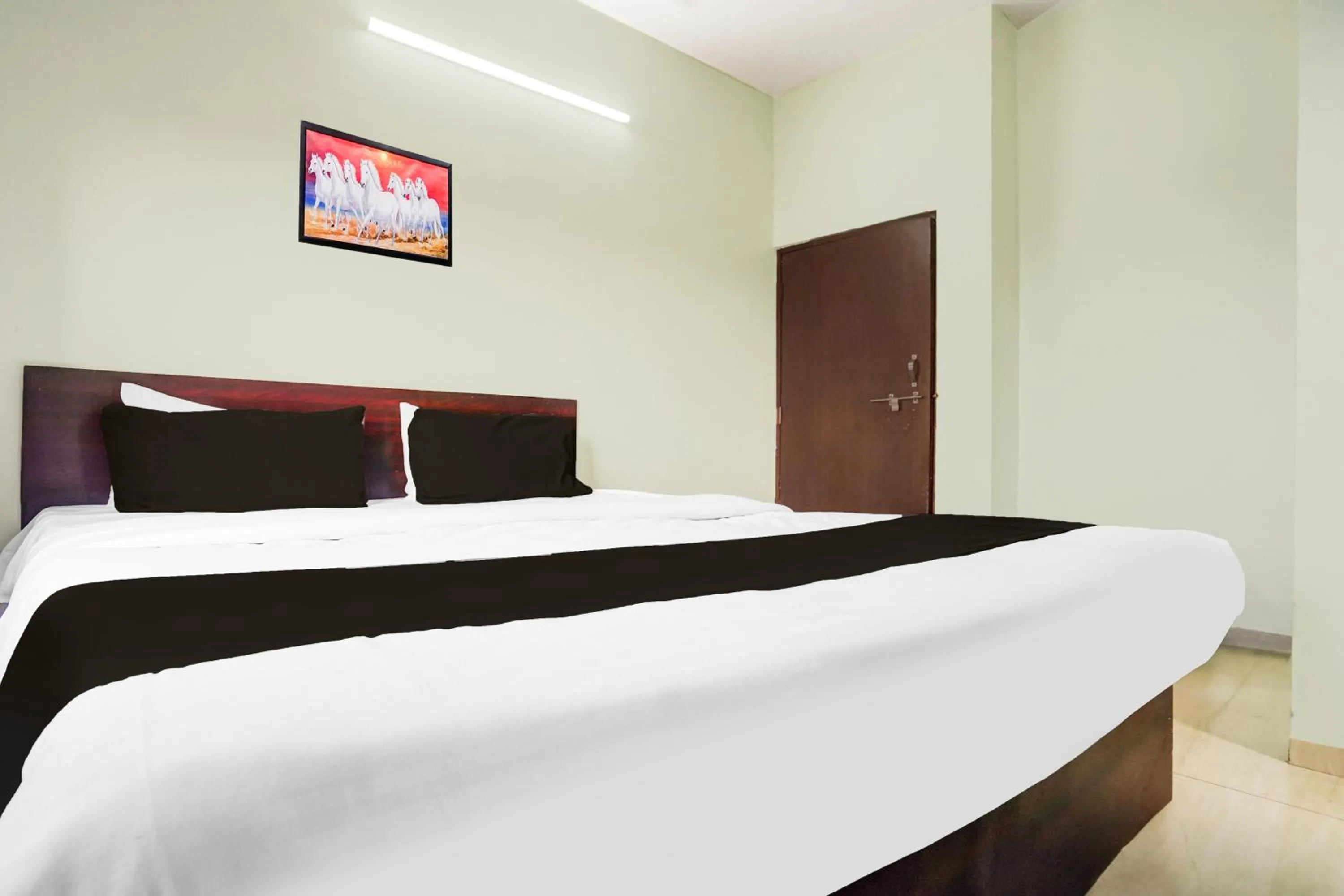 Bedroom, Bed in Super Hotel O Rajendra Nagar Hingna Road