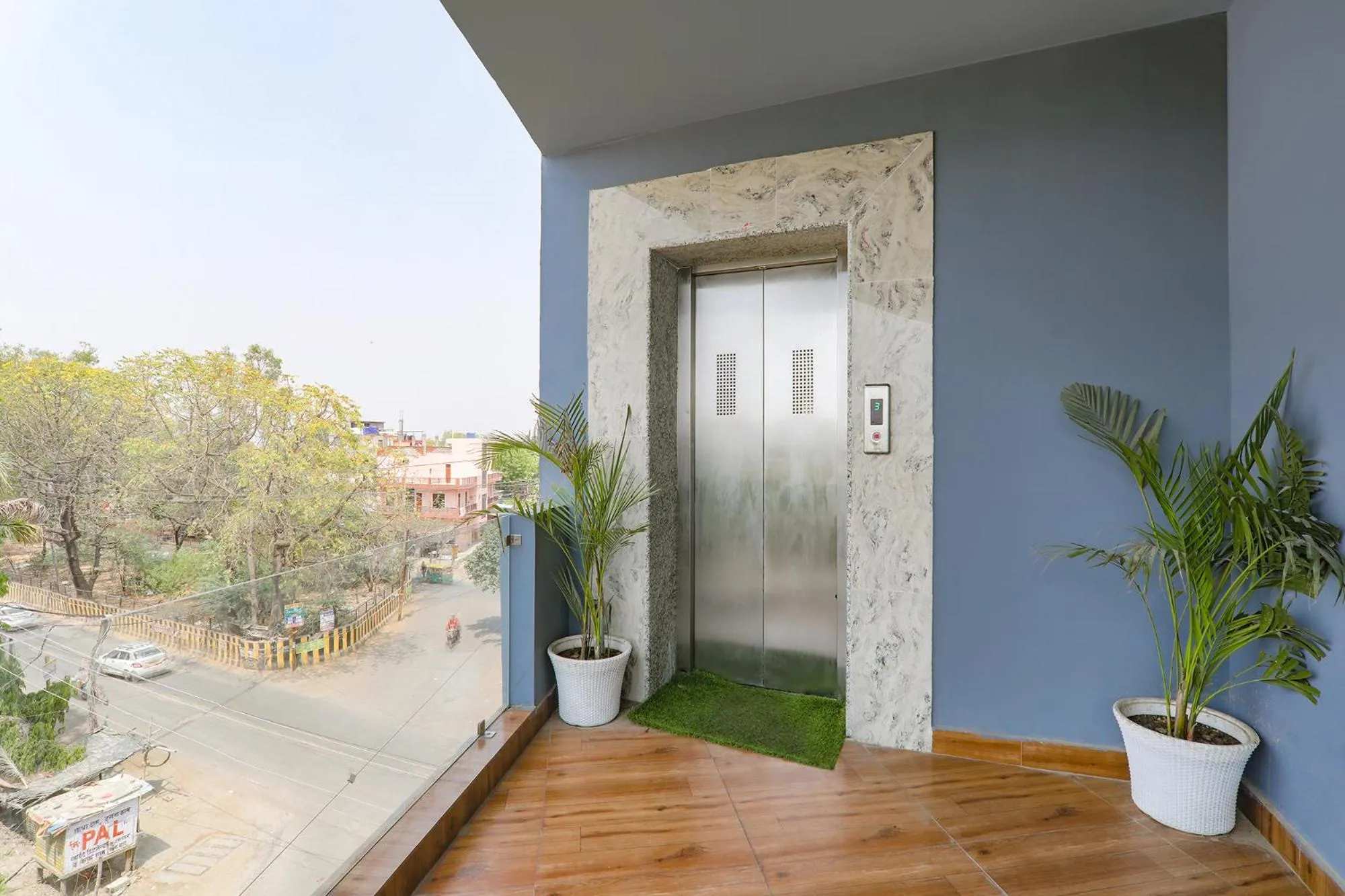 Balcony/Terrace in FabHotel Super 3 Premium II