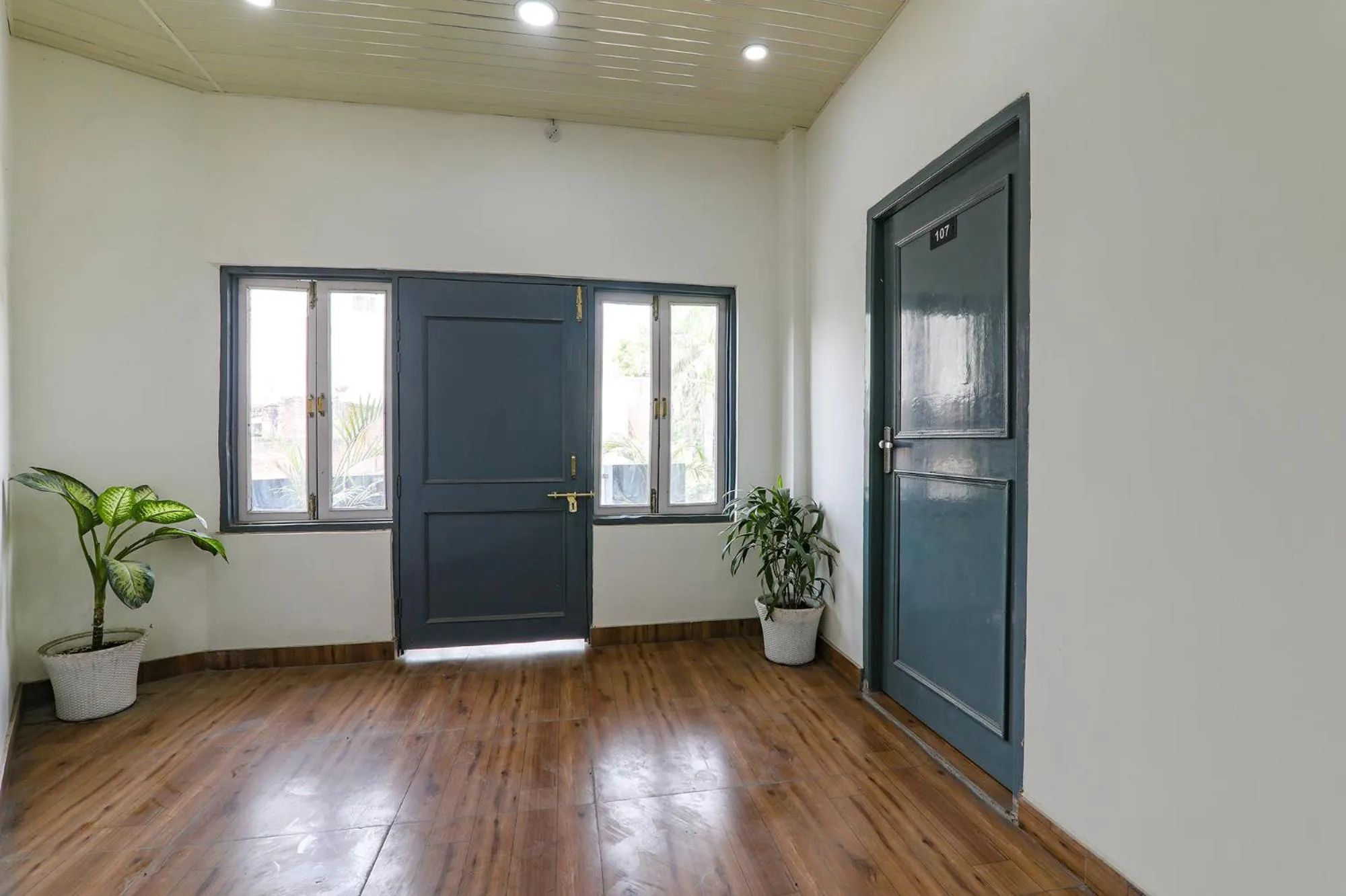 Lobby or reception in FabHotel Super 3 Premium II