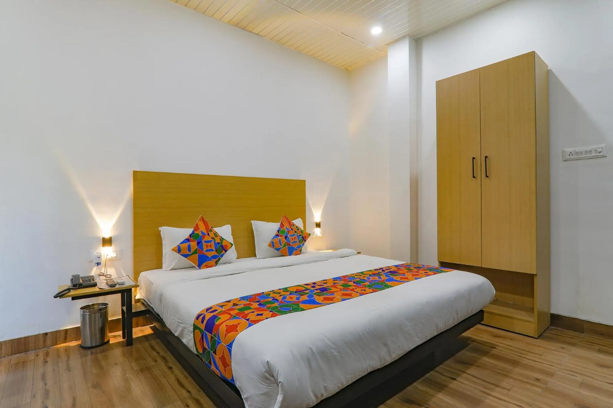 Bed in FabHotel Super 3 Premium II