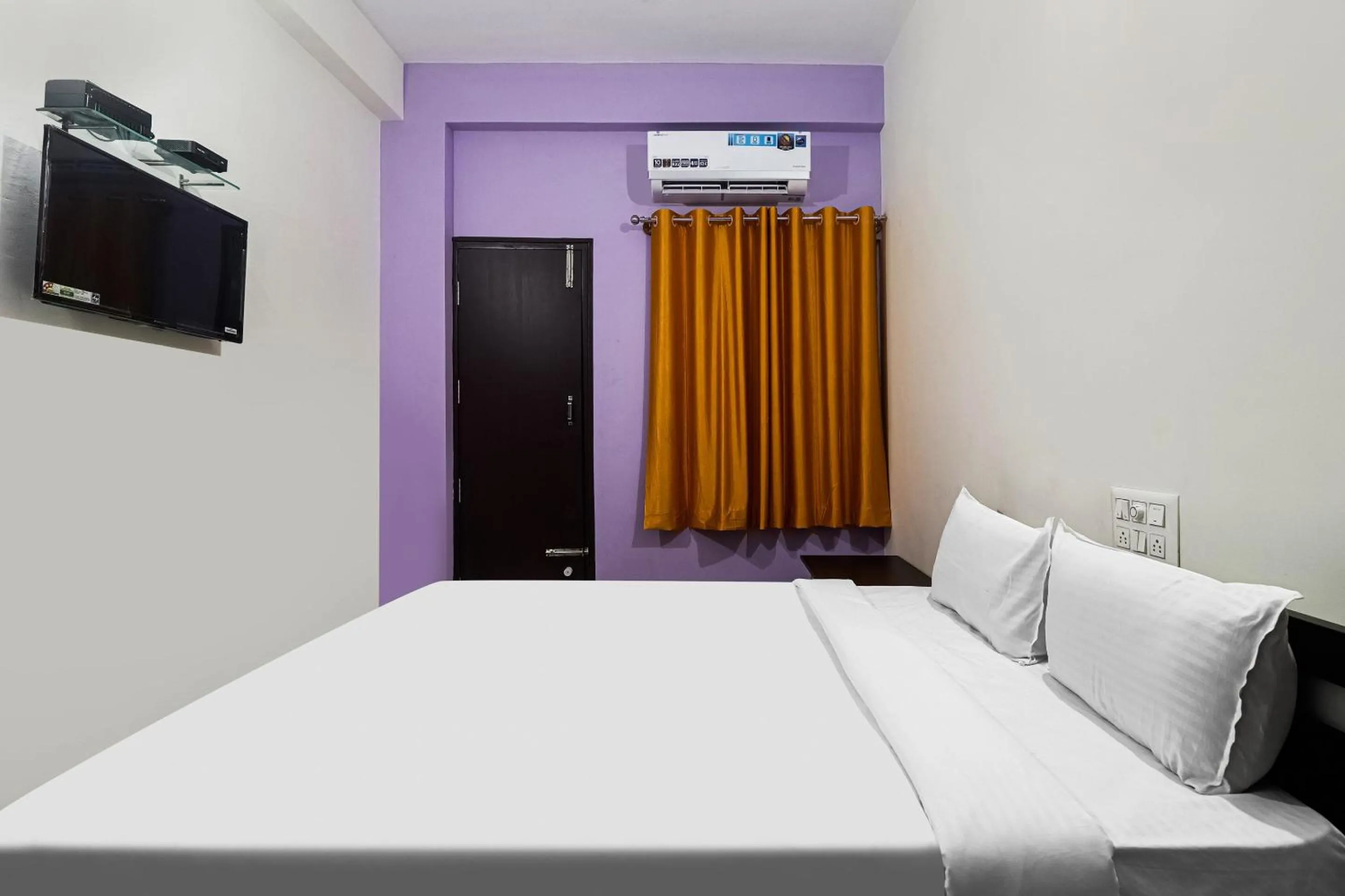 Bedroom, Bed in Hotel O MK Arcade