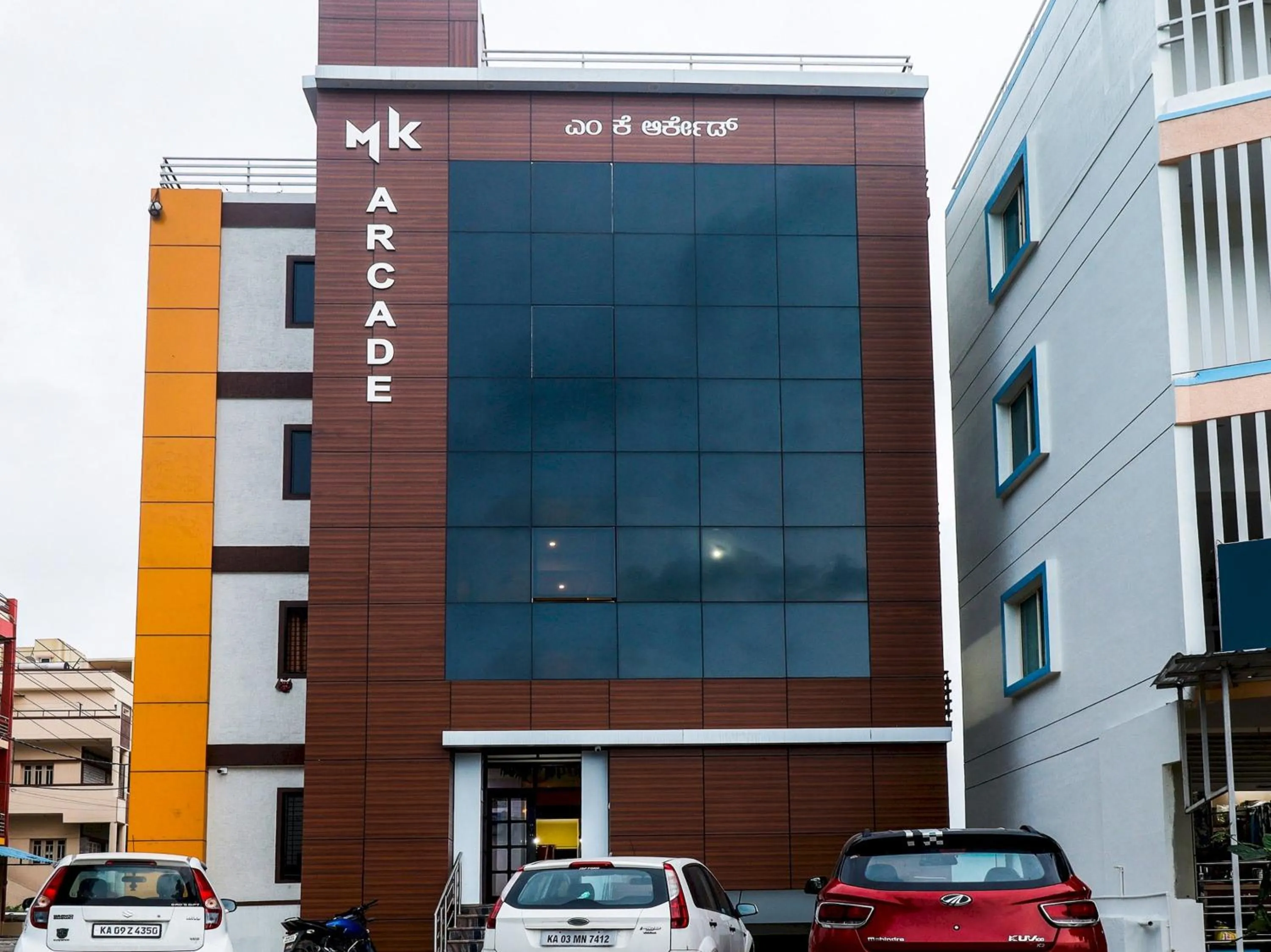 Facade/entrance in Hotel O MK Arcade