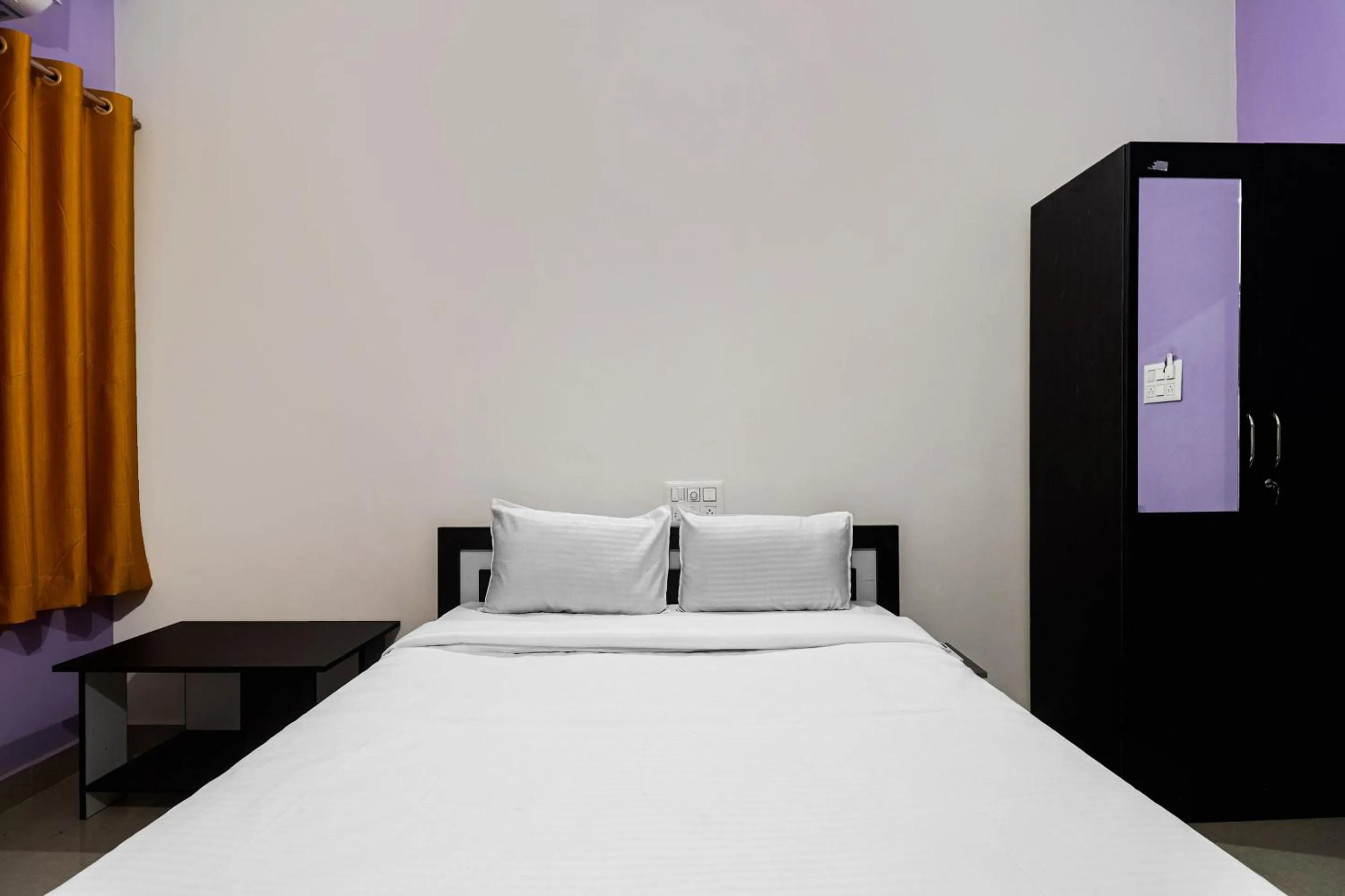 Bedroom, Bed in Hotel O MK Arcade