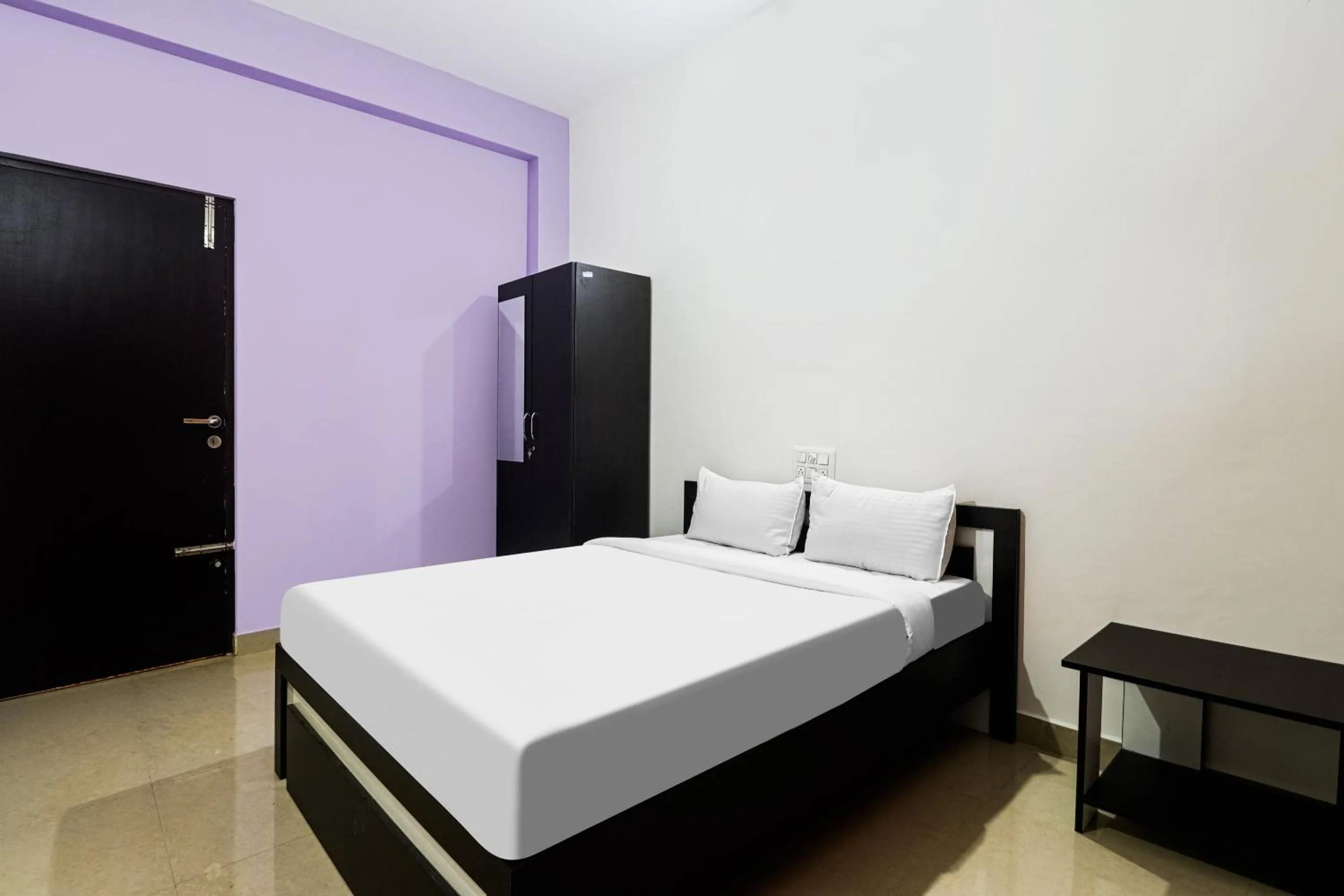 Bedroom, Bed in Hotel O MK Arcade