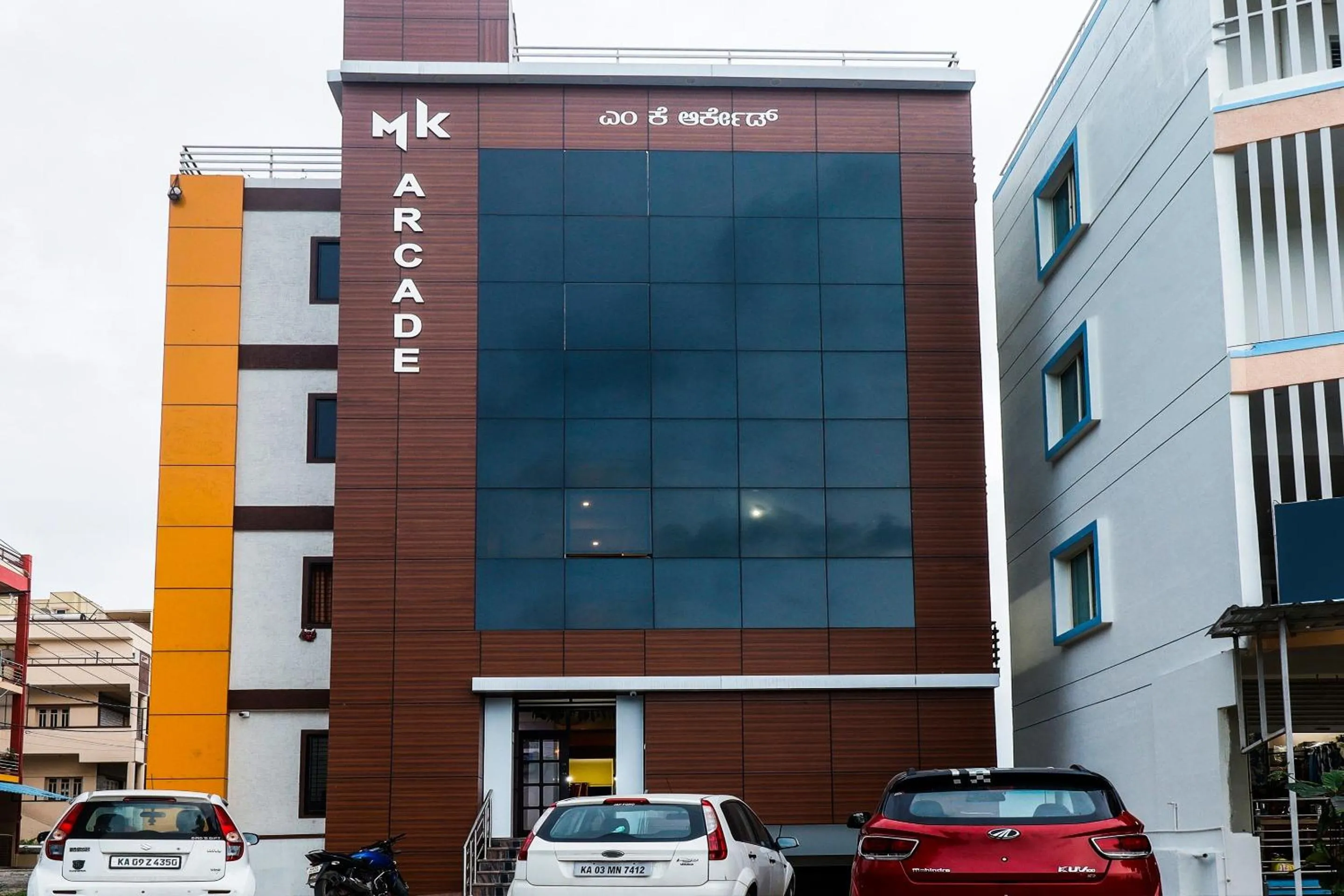 Facade/entrance in Hotel O MK Arcade