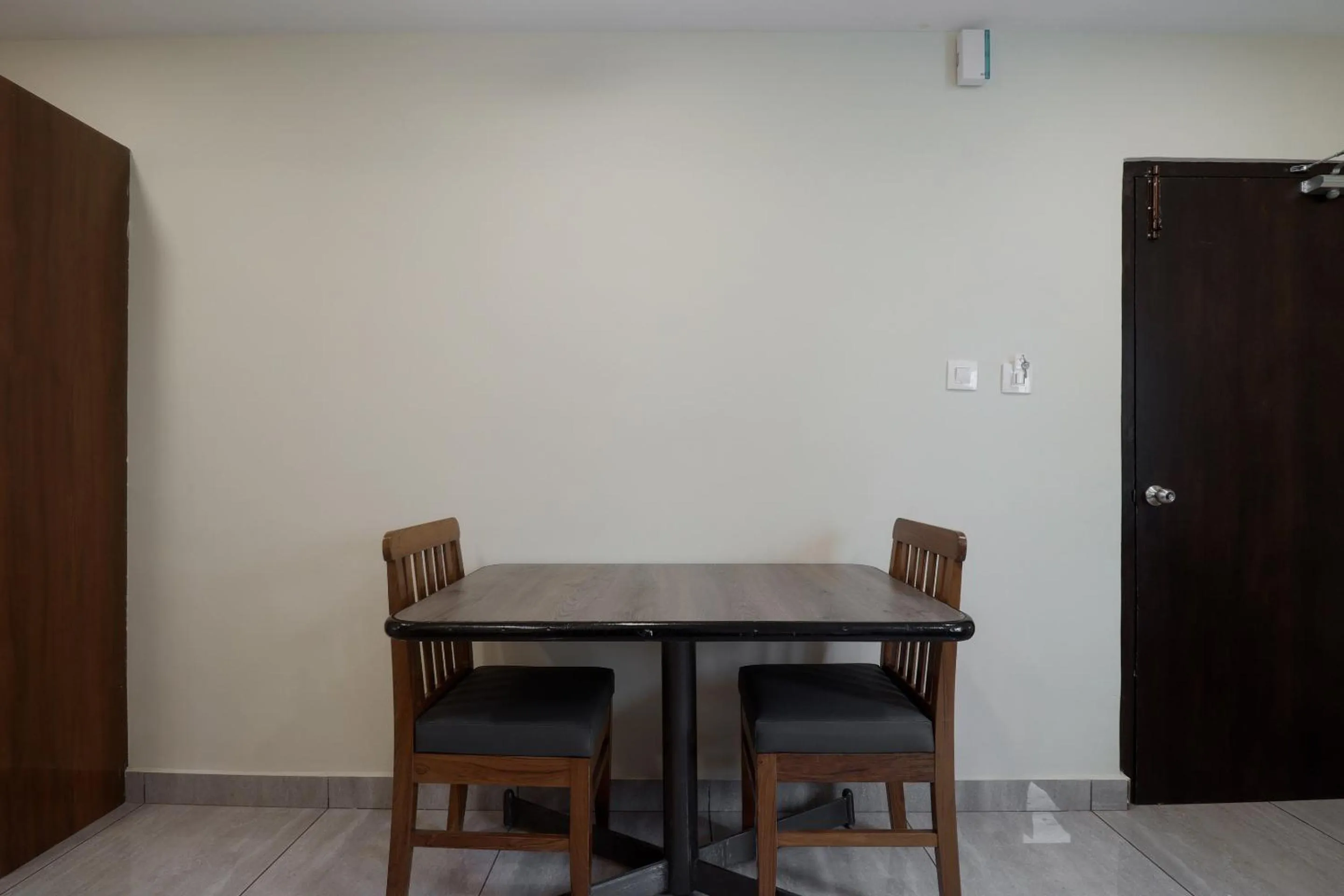 Bedroom in Townhouse DJ Grand