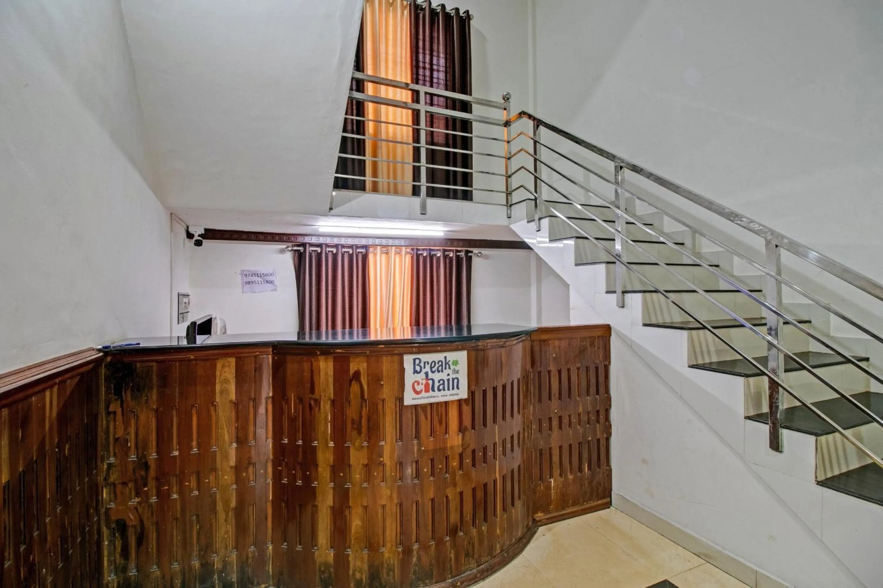 Lobby or reception in Super Capital O Pop Tavern Kazhakkottam