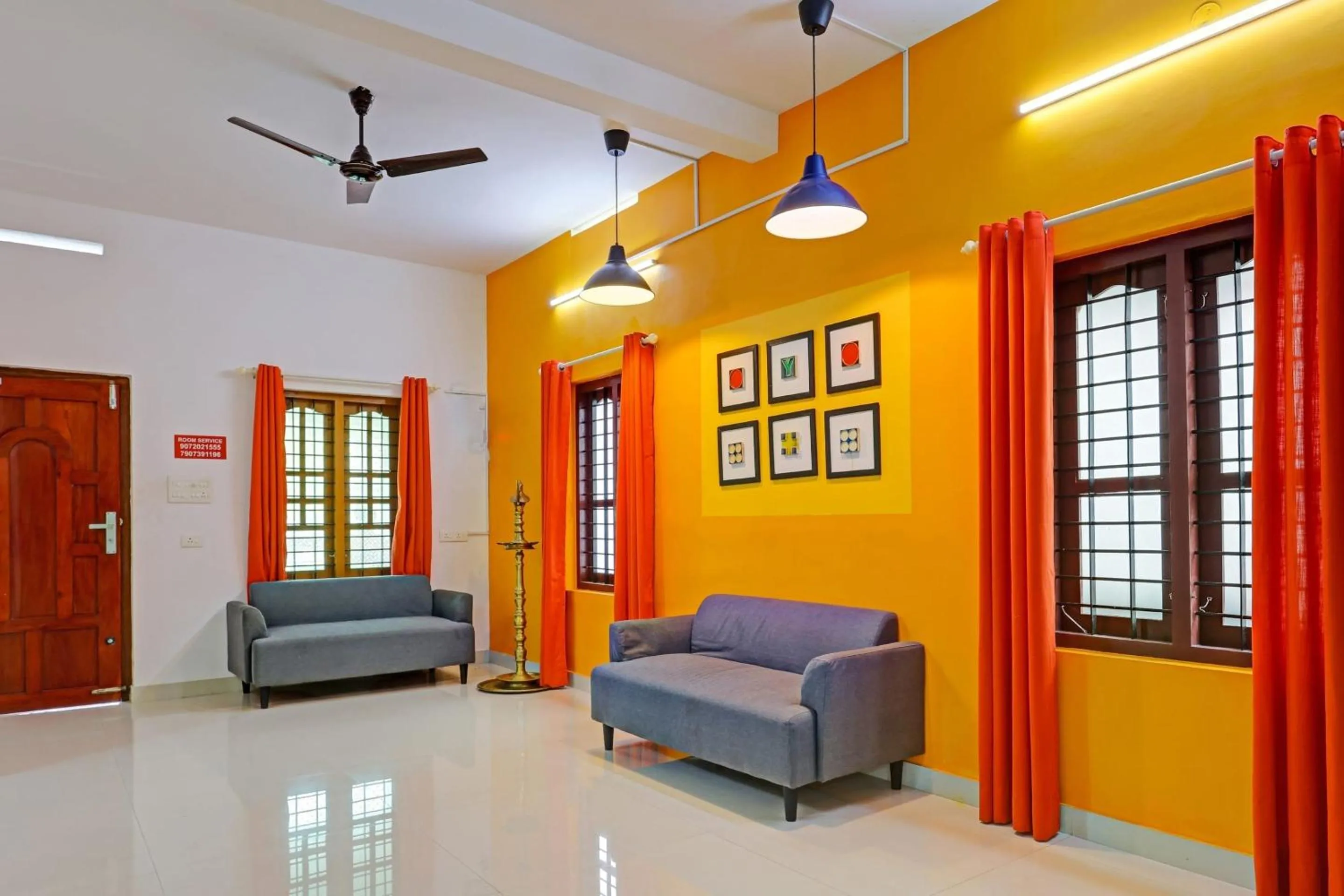 Lobby or reception in Super Capital O Pop Tavern Kazhakkottam