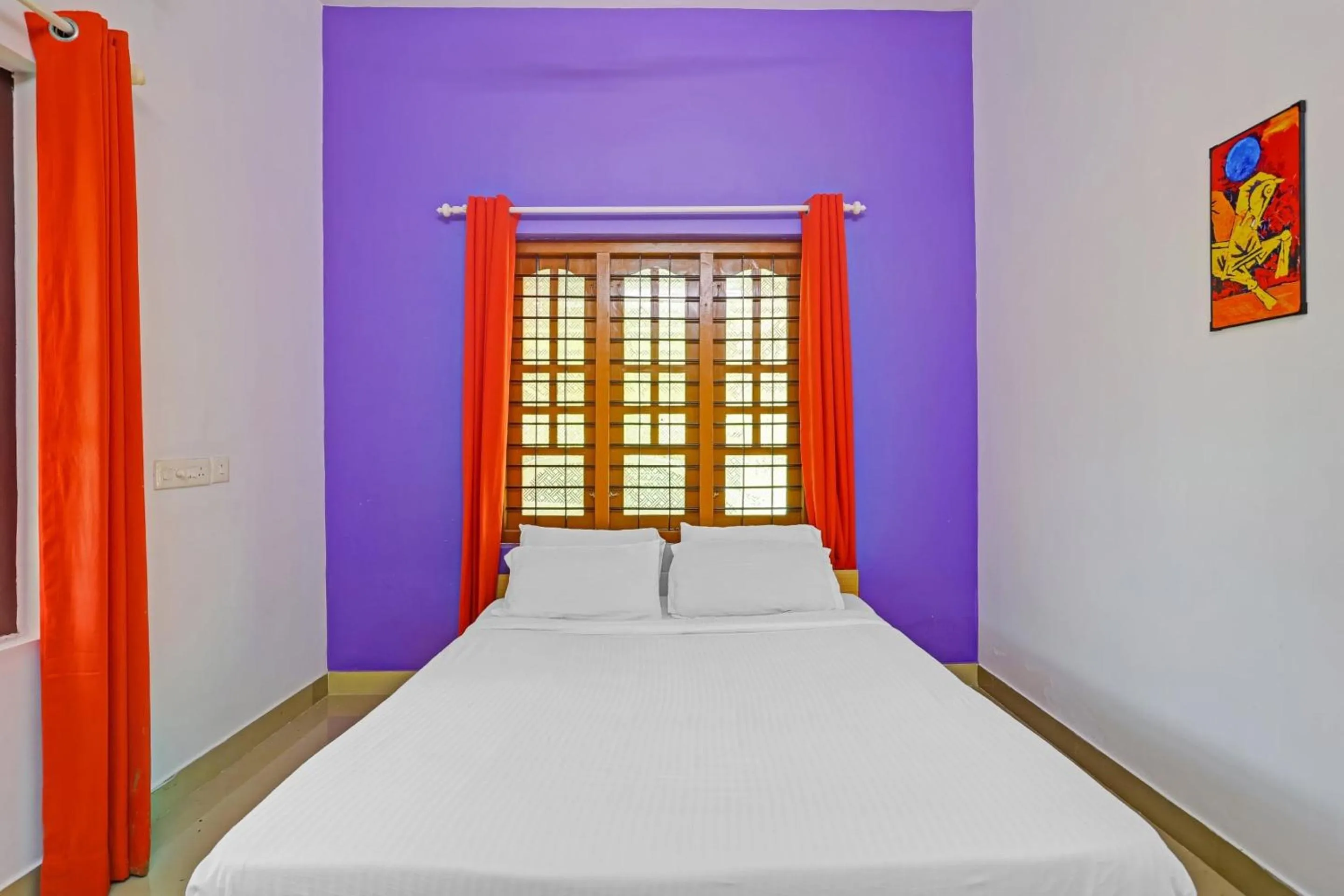 Bedroom, Bed in Super Capital O Pop Tavern Kazhakkottam