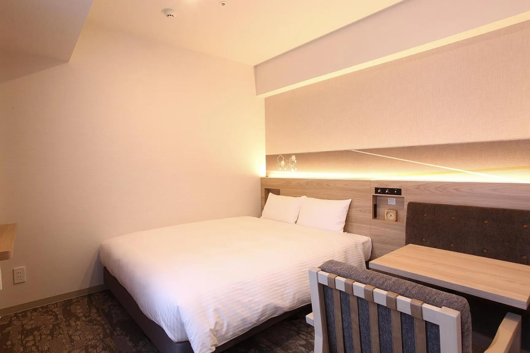 Photo of the whole room, Bed in Sapporo Washington Hotel Plaza