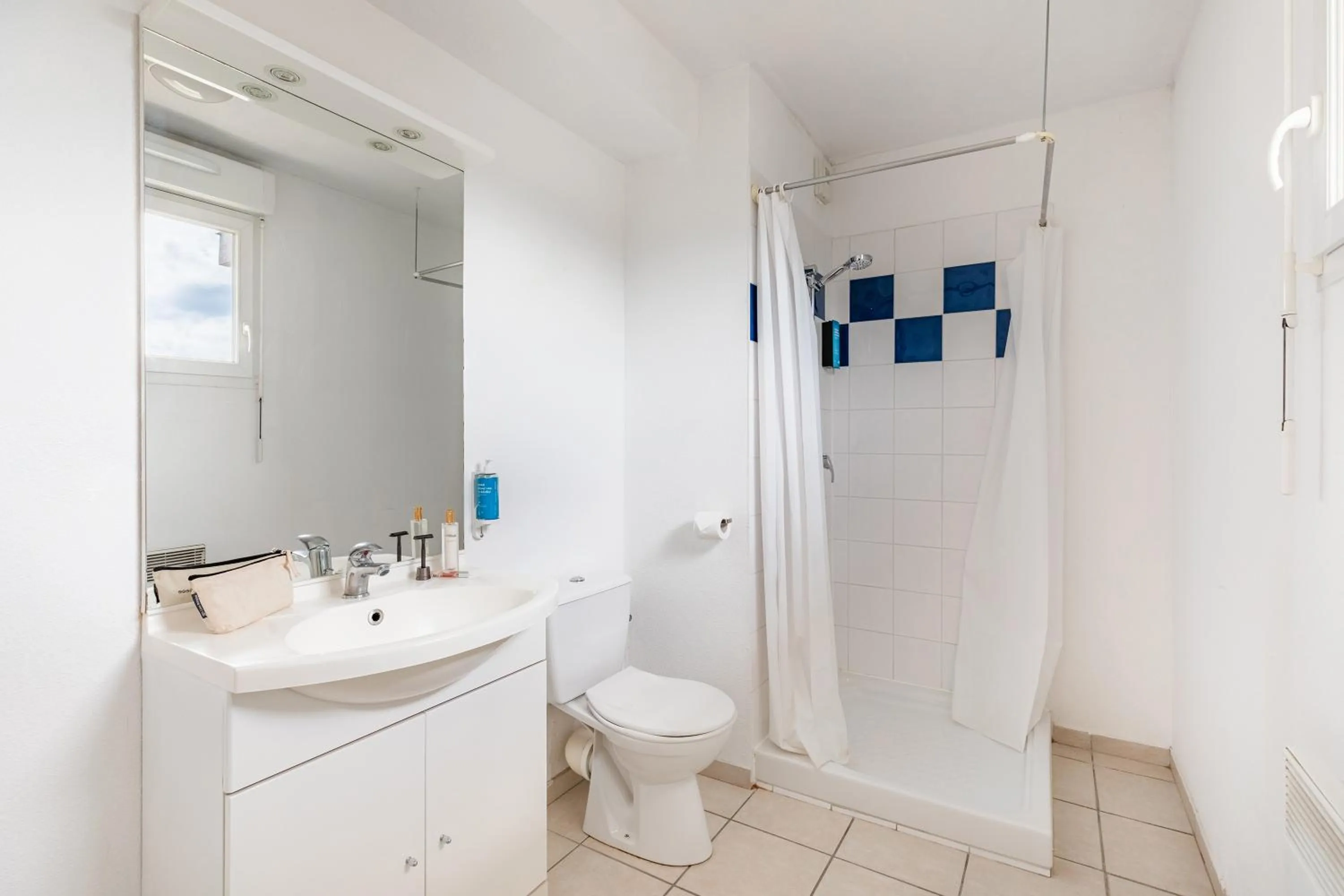 Shower in Appart'City Classic Thonon Les Bains