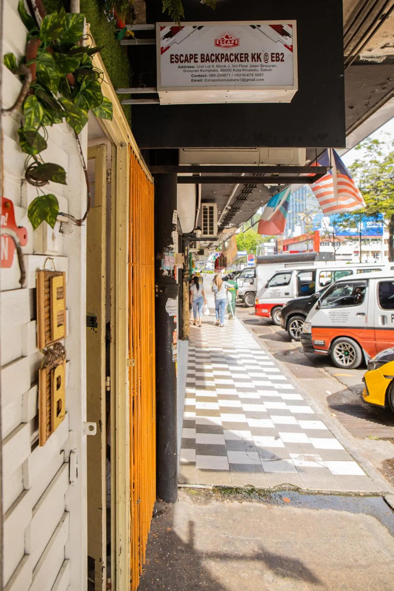 Escape Backpackers KK