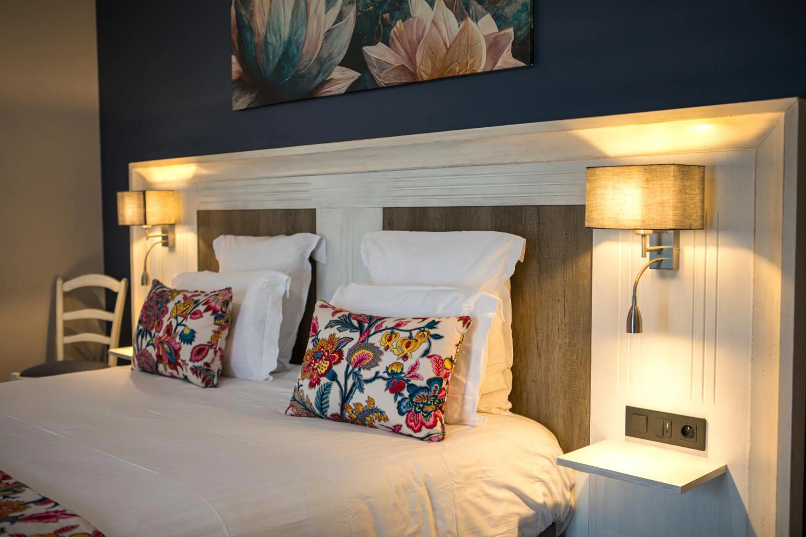 Bed in Domaine de Monrecour - Hôtel & Restaurant - Proche de Sarlat