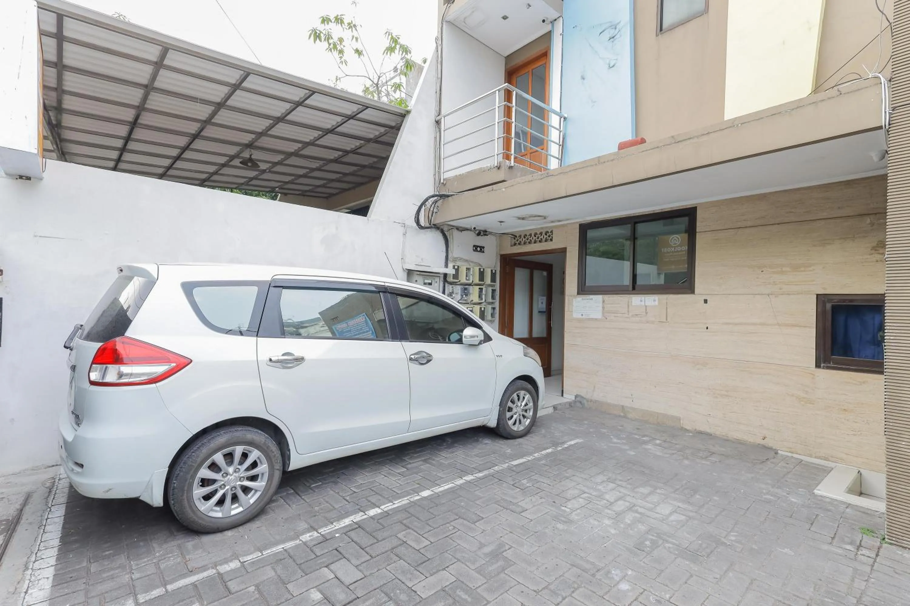 Property building in KoolKost near Tunjungan Plaza