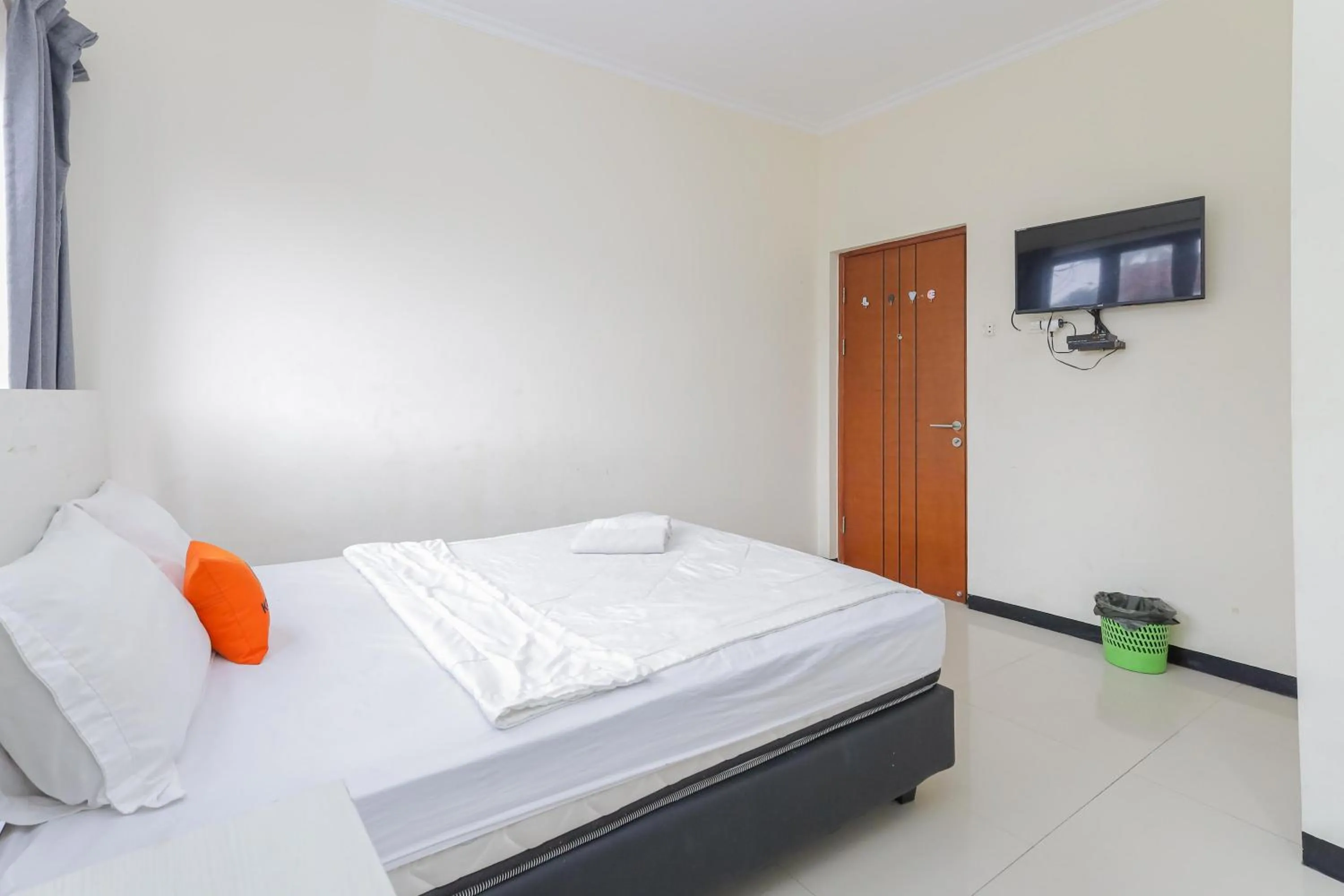 Bedroom in KoolKost near Tunjungan Plaza