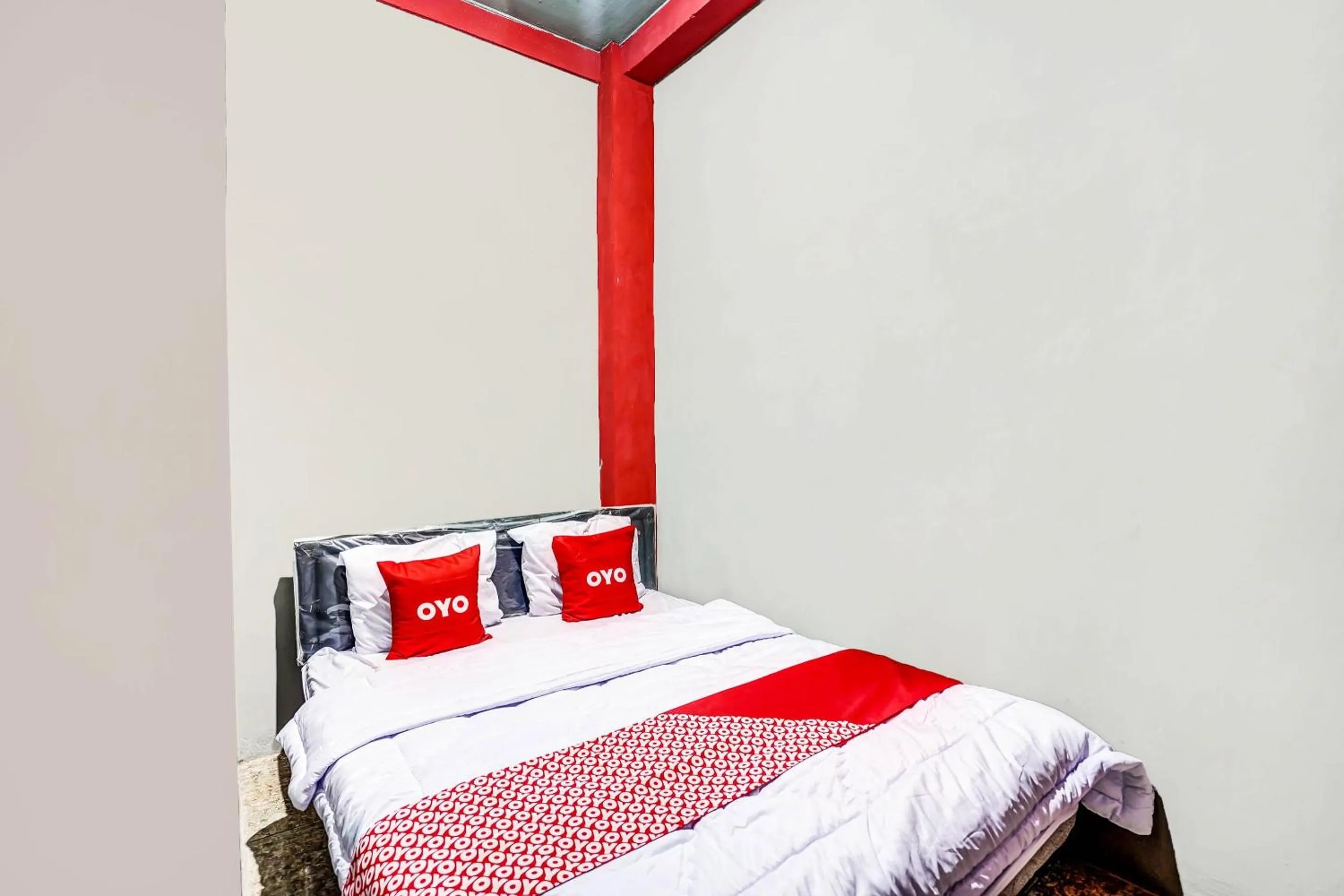 Bedroom, Bed in Hotel O Griyo Sonia