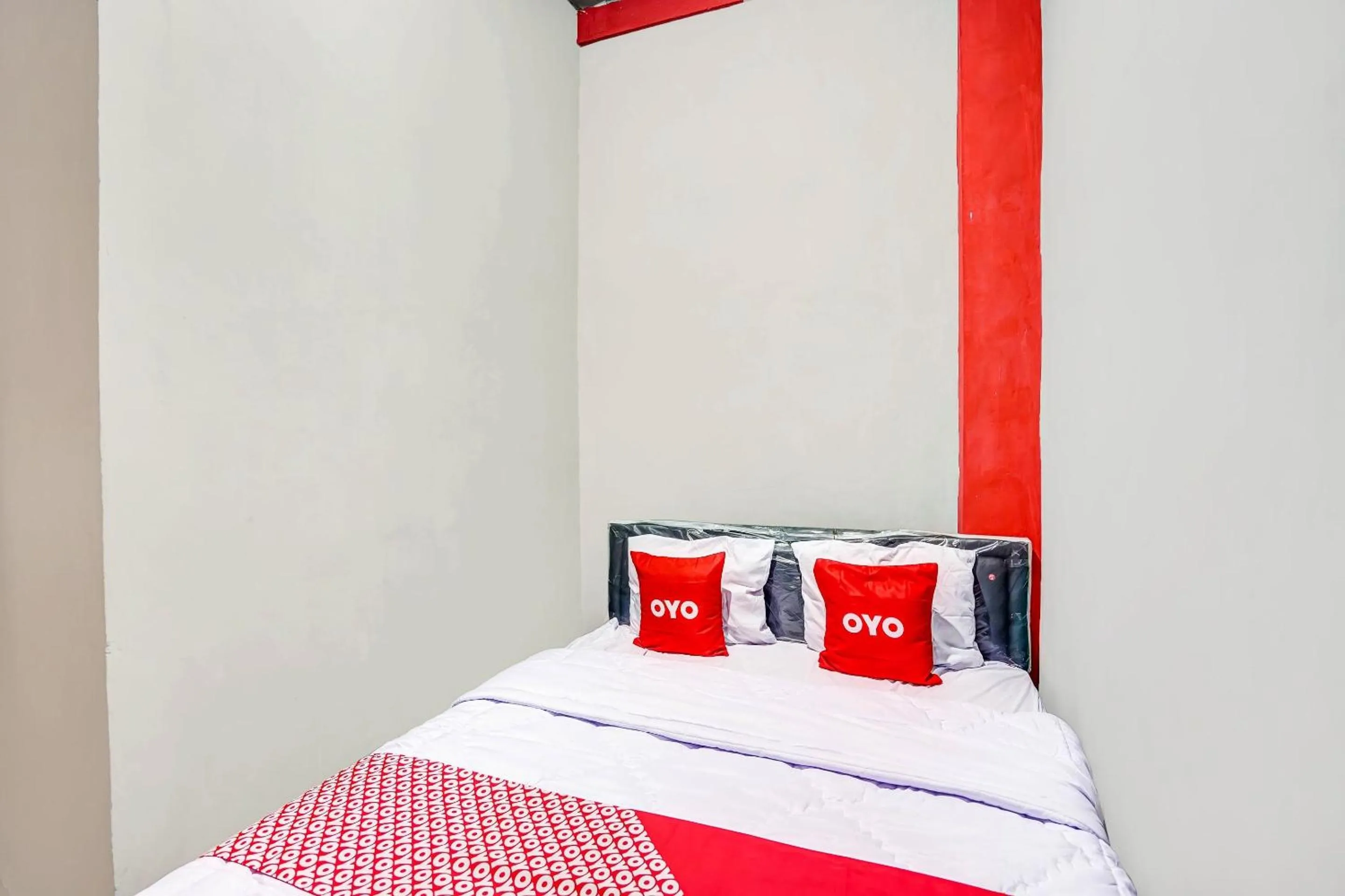 Bedroom, Bed in Hotel O Griyo Sonia