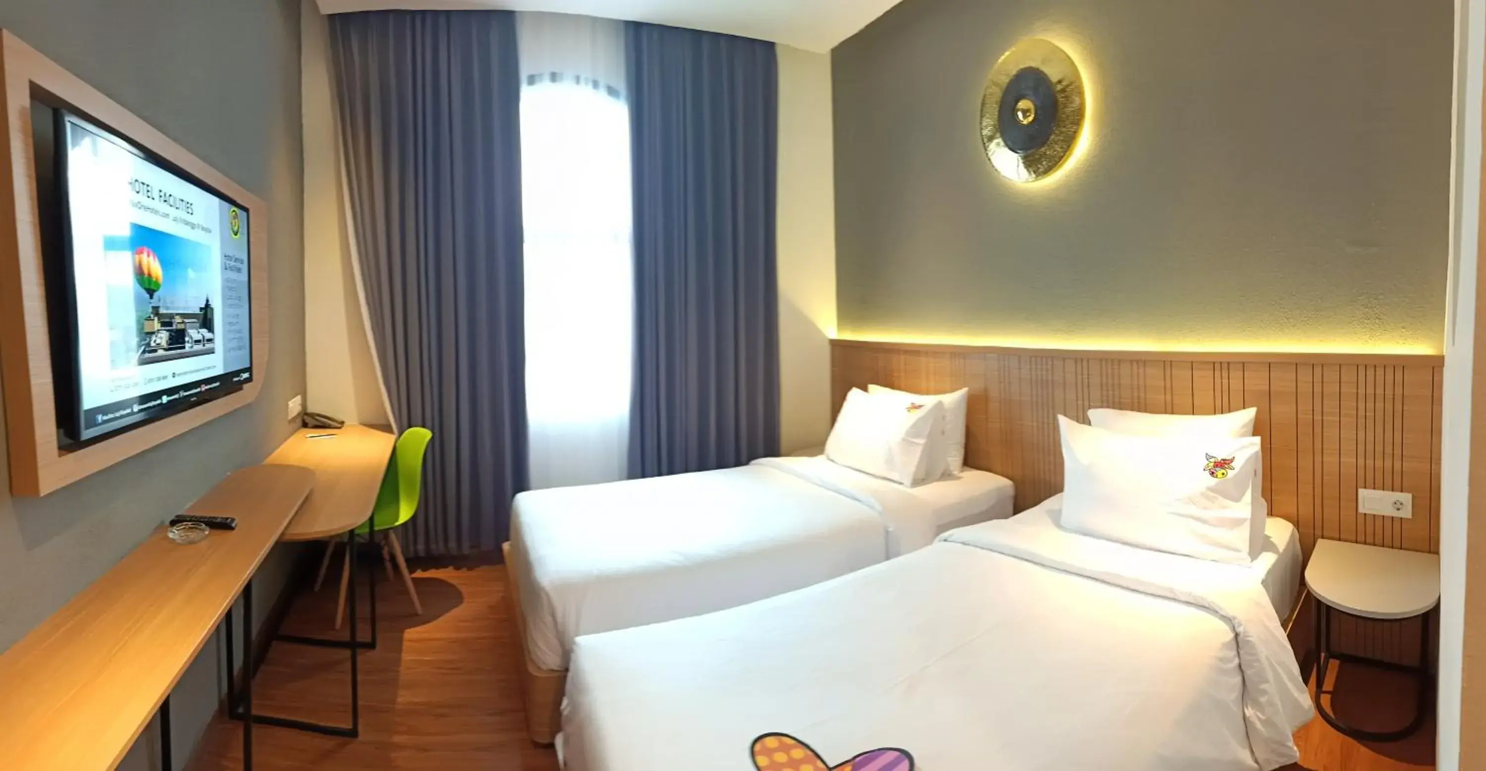 Bed in MaxOneHotels Loji Kridanggo @Boyolali Bed in MaxOneHotels Loji Kridanggo @Boyolali