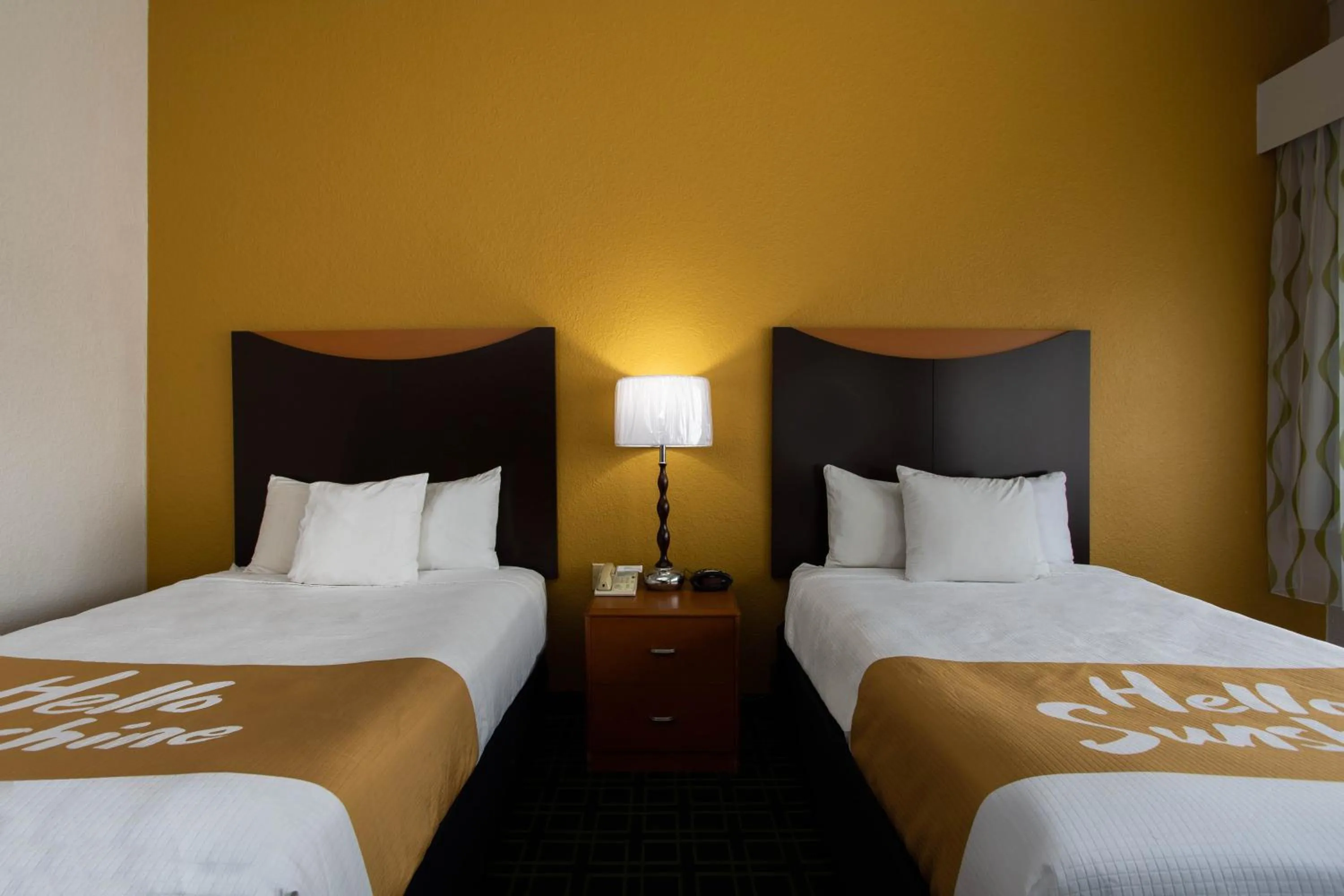 Bed in Days Inn by Wyndham Absecon Atlantic City Area