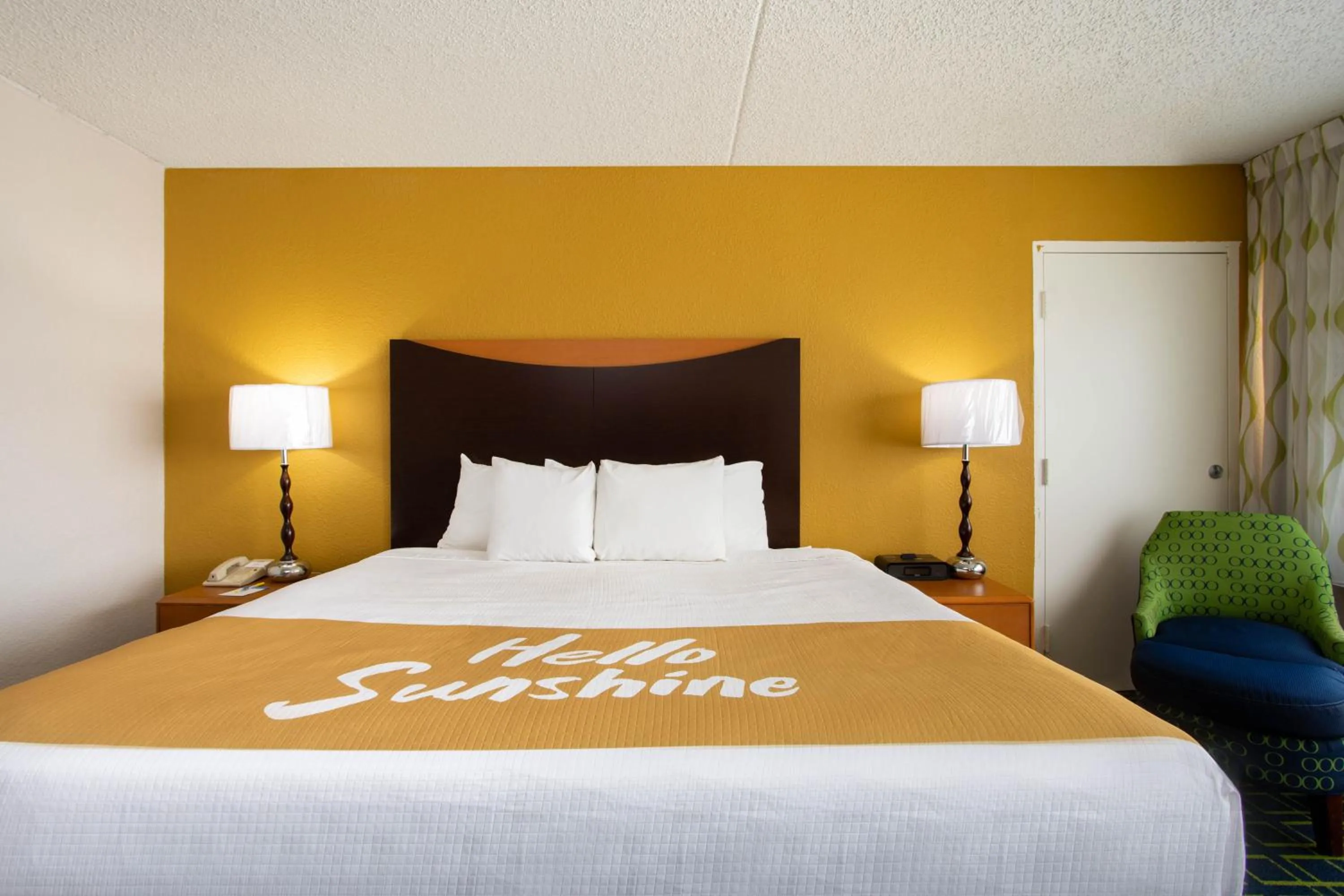 Bed in Days Inn by Wyndham Absecon Atlantic City Area