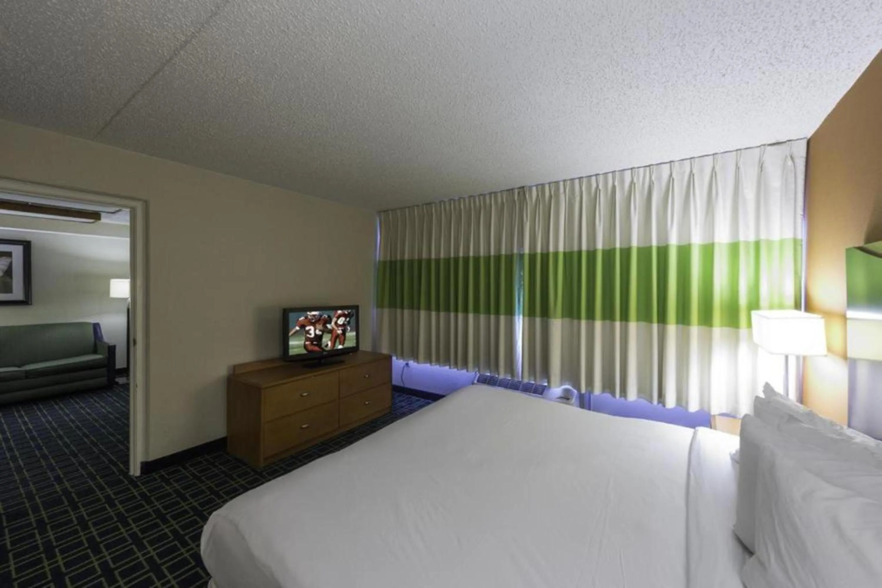 Bedroom, Bed in Days Inn by Wyndham Absecon Atlantic City Area