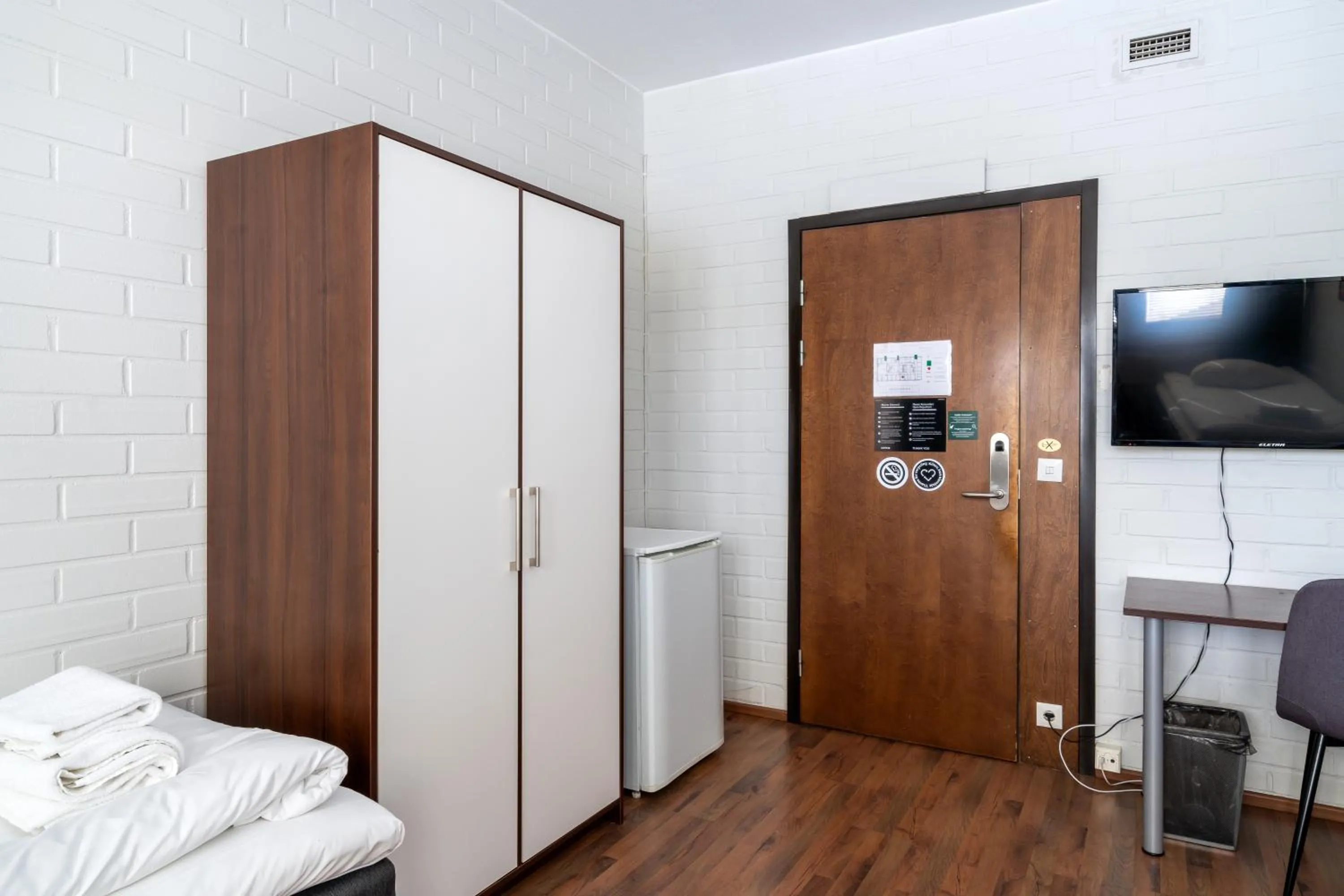 Standard Twin Room with Shared Bathroom in Hiisi Hostel Vihti - Private Rooms