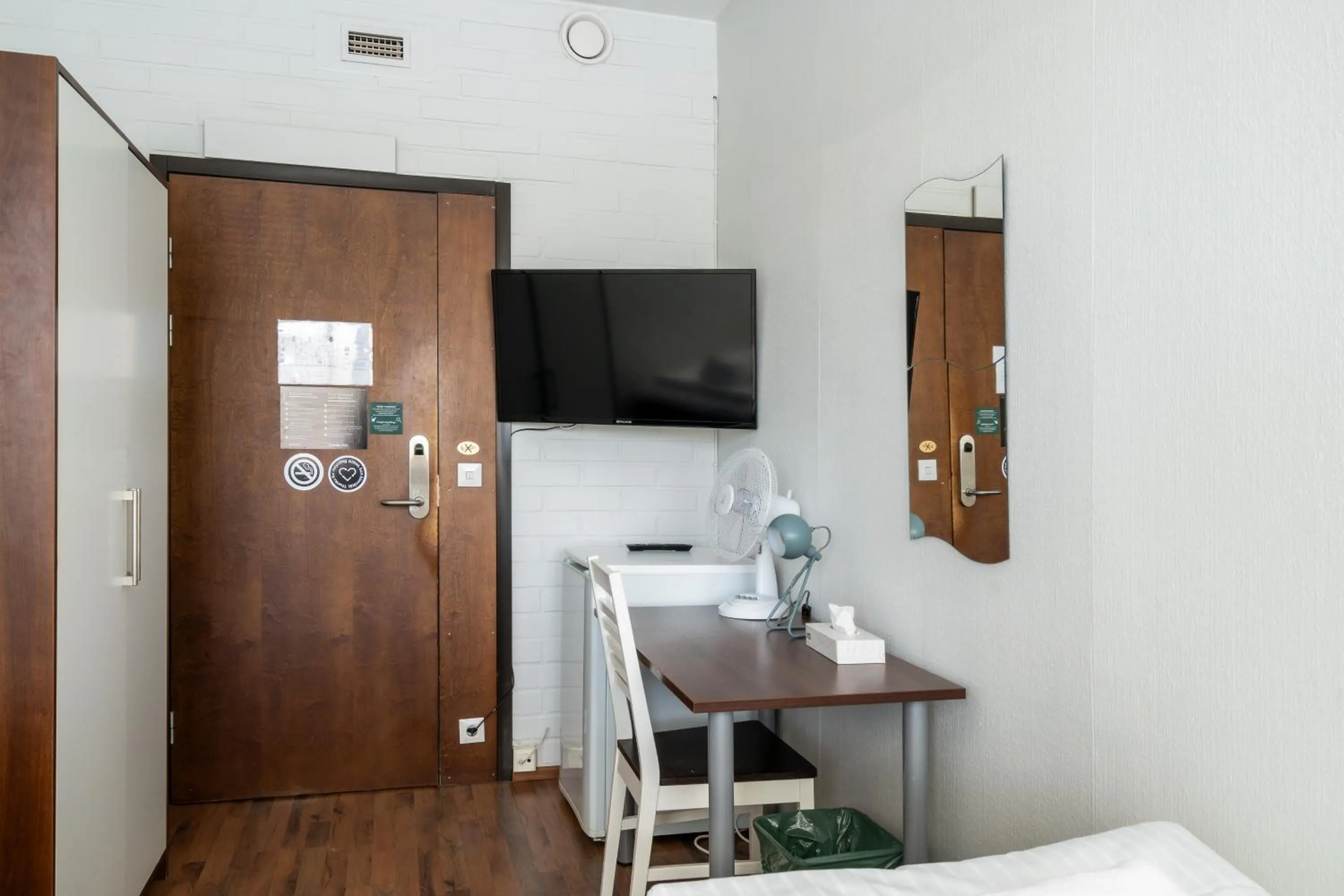 Twin Room with Shared Bathroom in Hiisi Hostel Vihti - Private Rooms