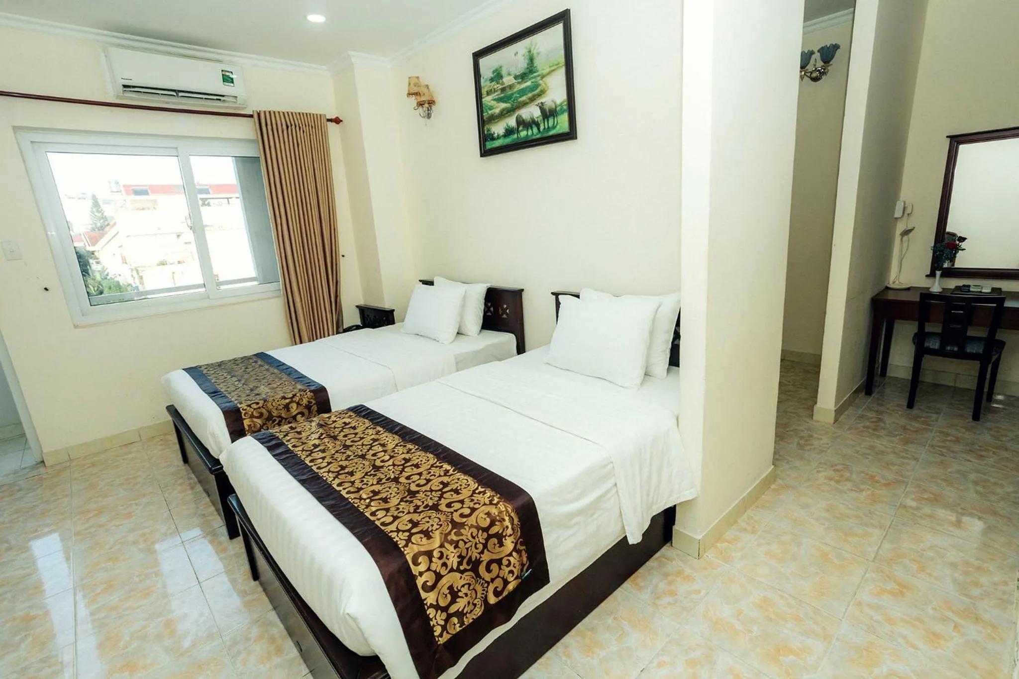 Bedroom, Bed in Biet Dien Hotel