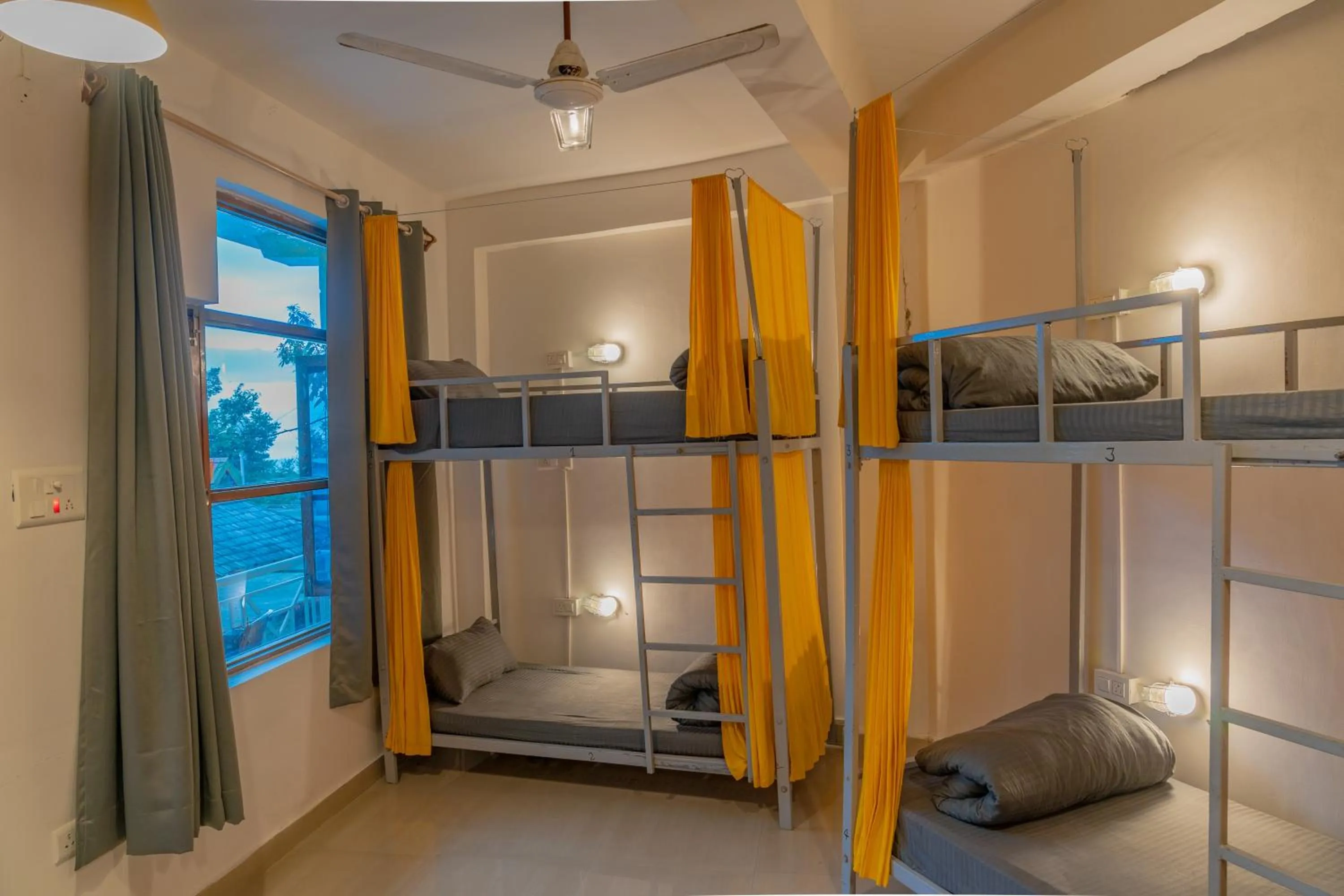 Bed in Whoopers Hostel Bir