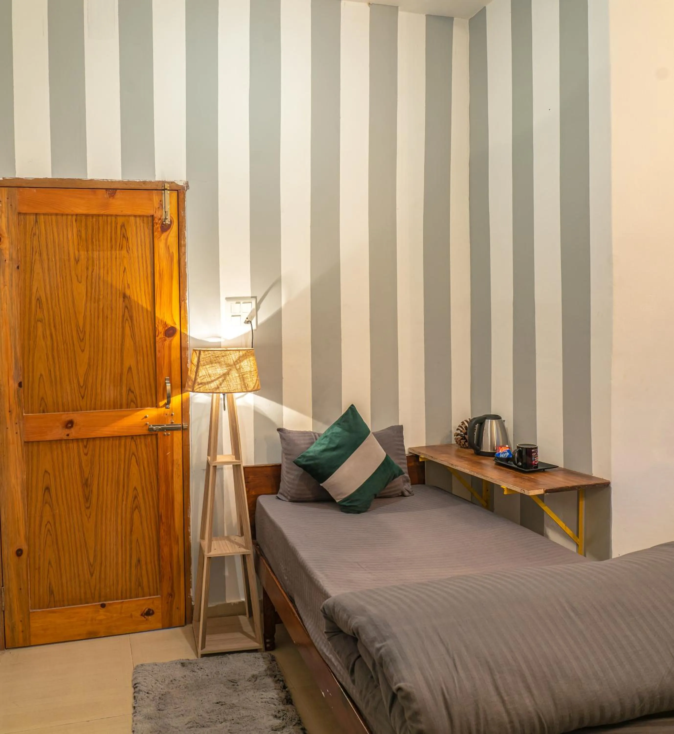 Bed in Whoopers Hostel Bir