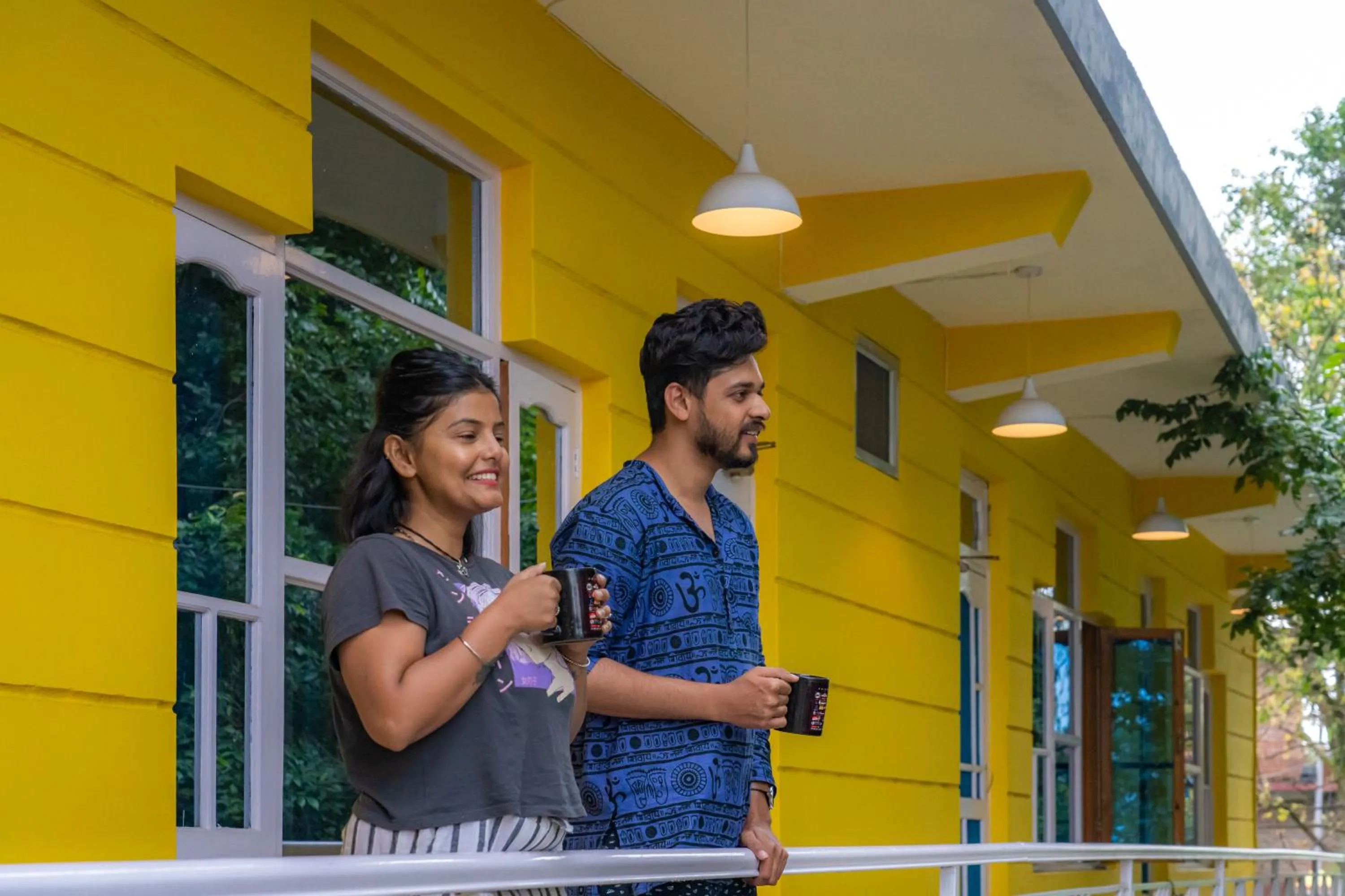 People in Whoopers Hostel Bir