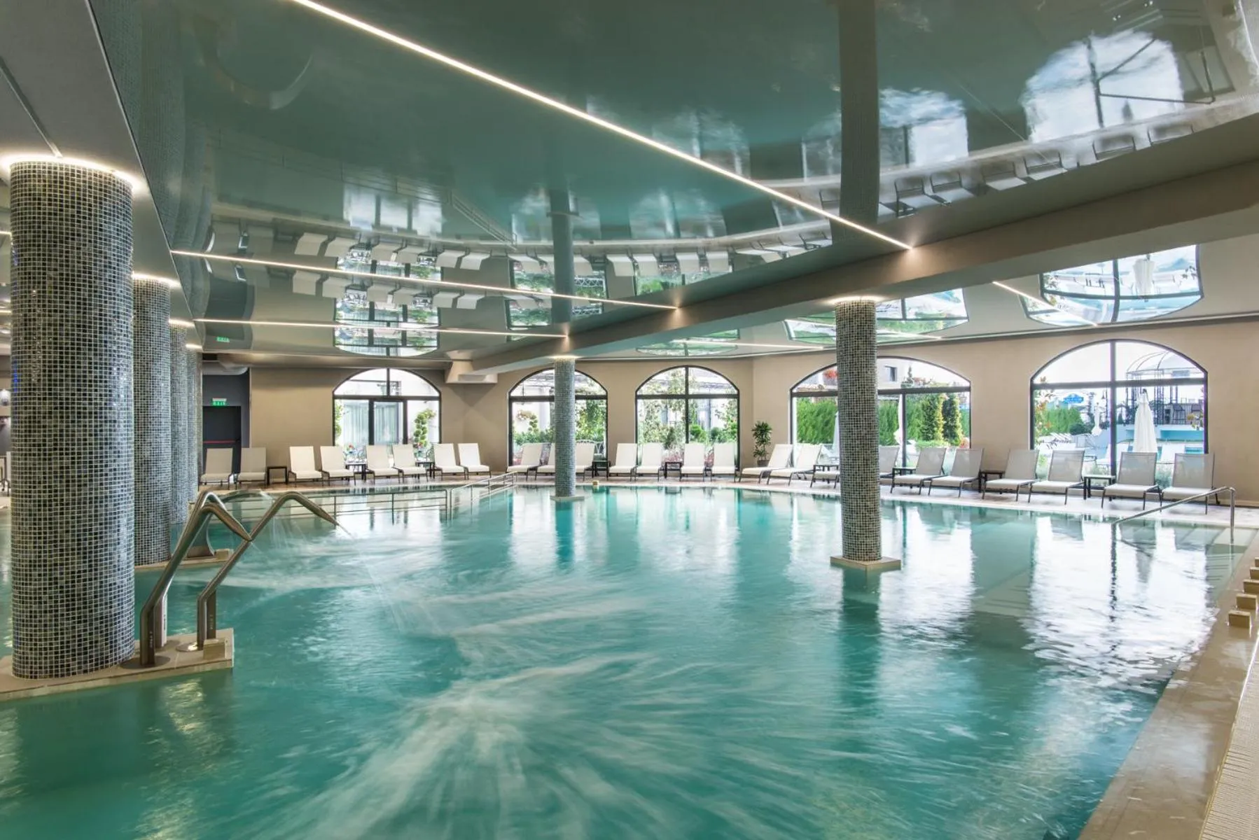 Hot Spring Bath in Casa di Fiore SPA and Medical Hotel, Mineral Pools & Private Beach