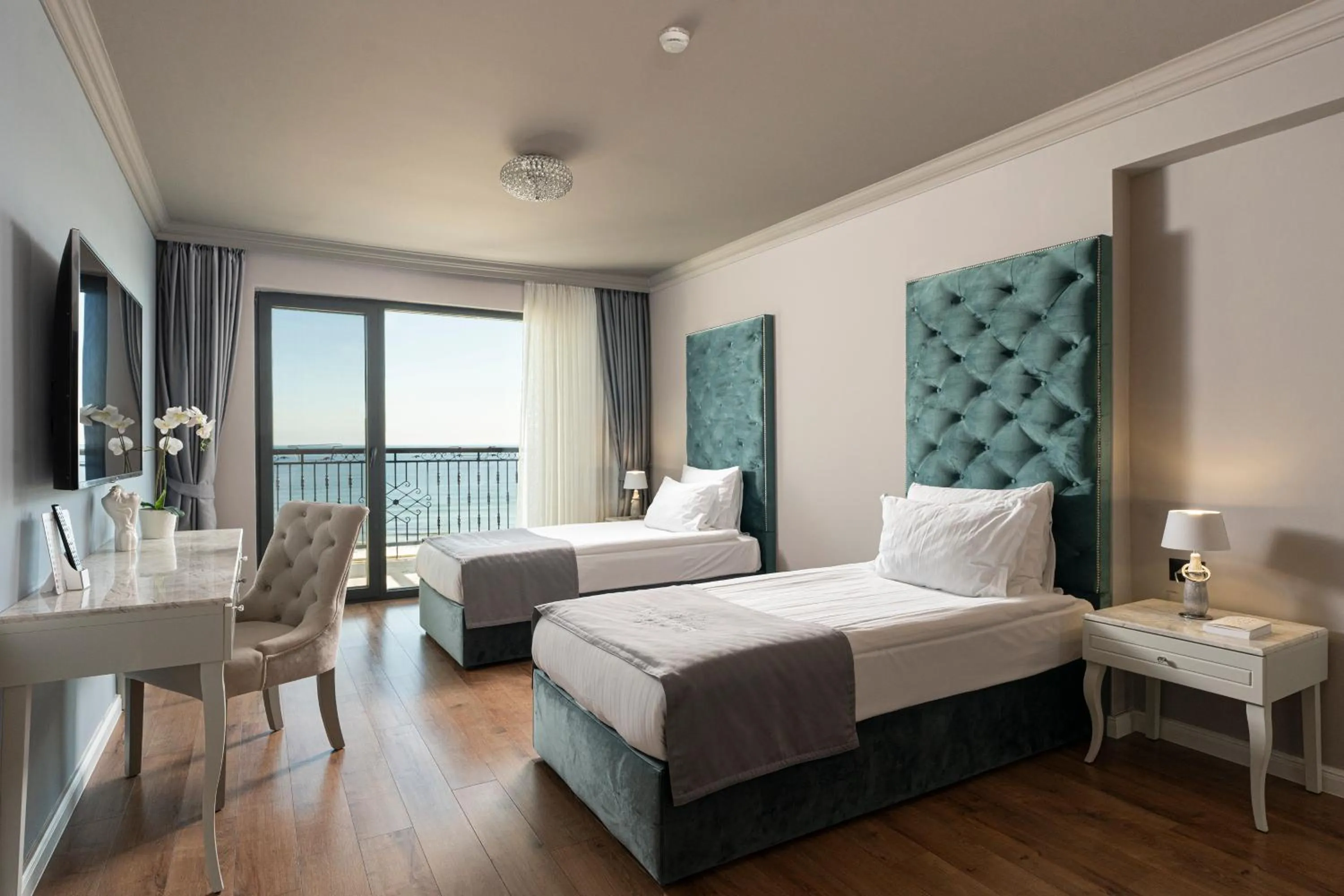 Bed in Casa di Fiore SPA and Medical Hotel, Mineral Pools & Private Beach