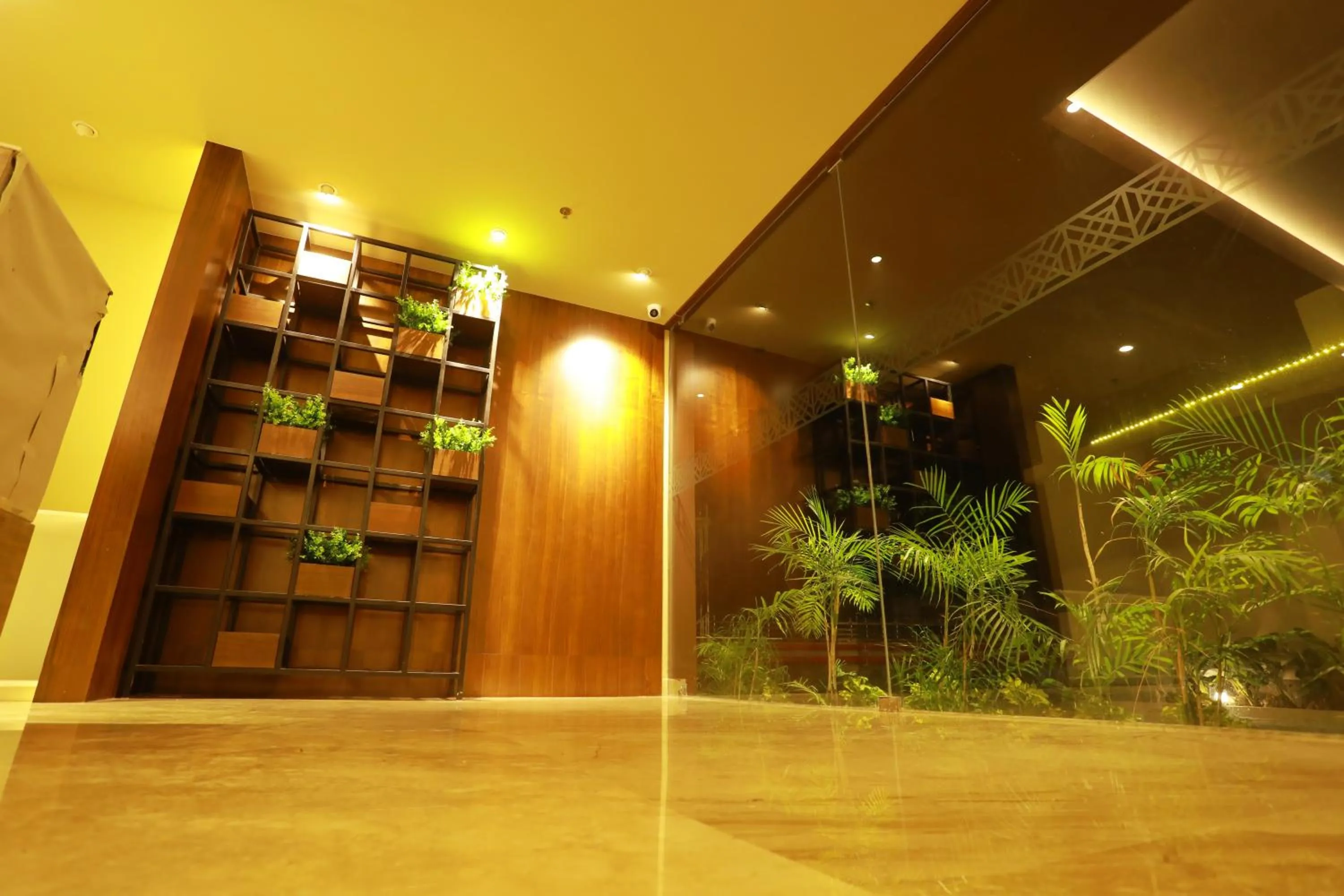 Restaurant/places to eat in Magnet Hotel