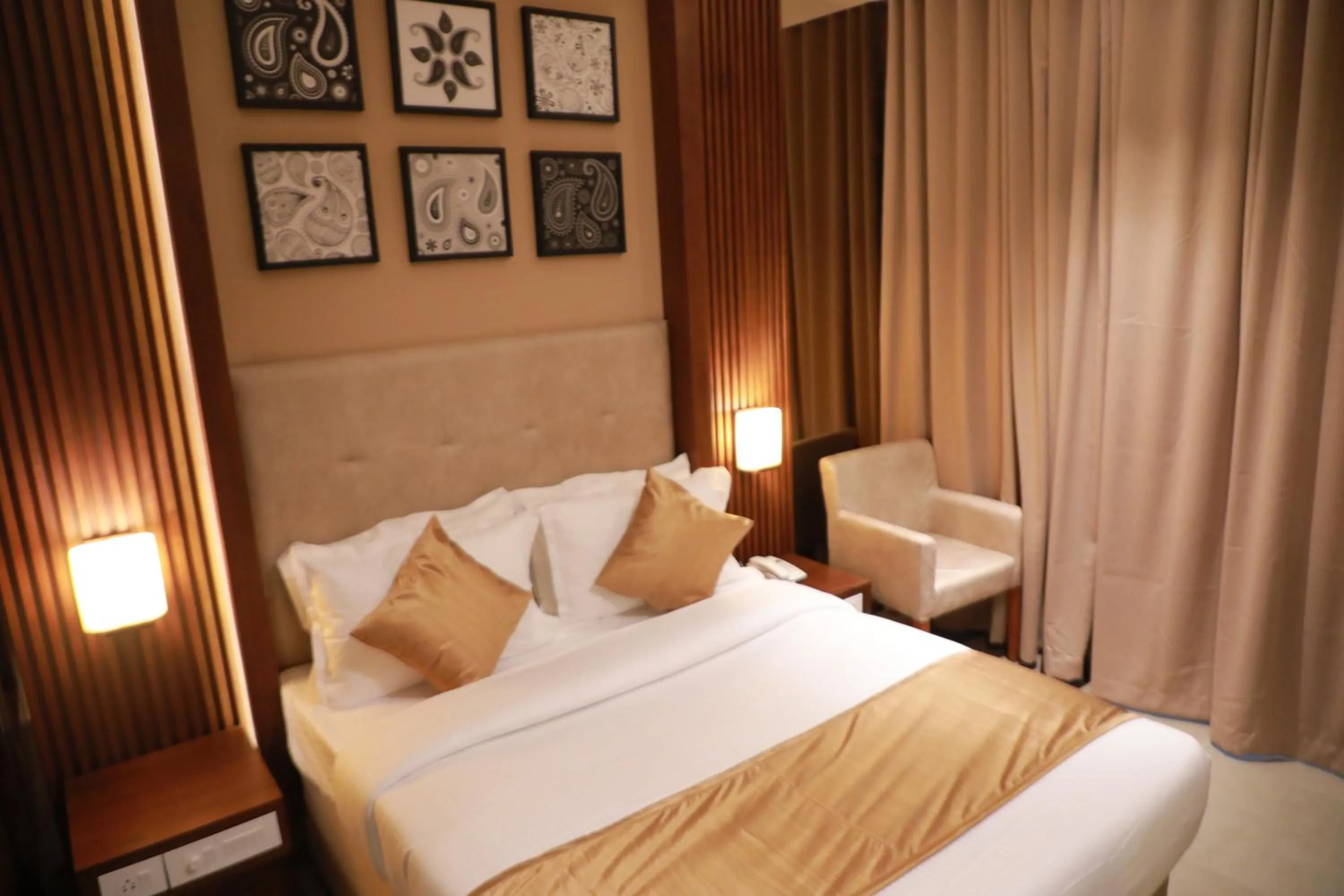 Bedroom, Bed in Magnet Hotel