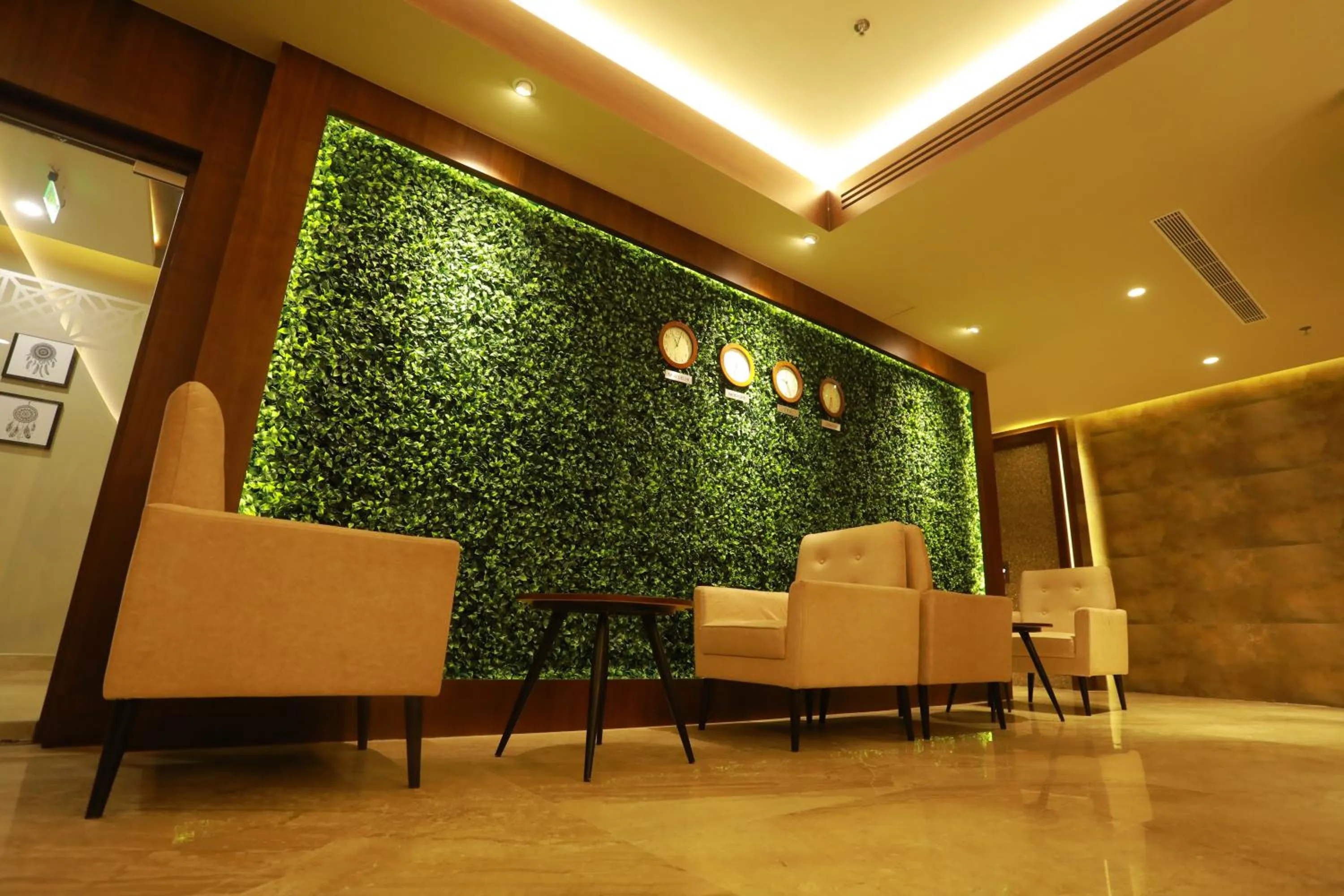 Lobby or reception in Magnet Hotel